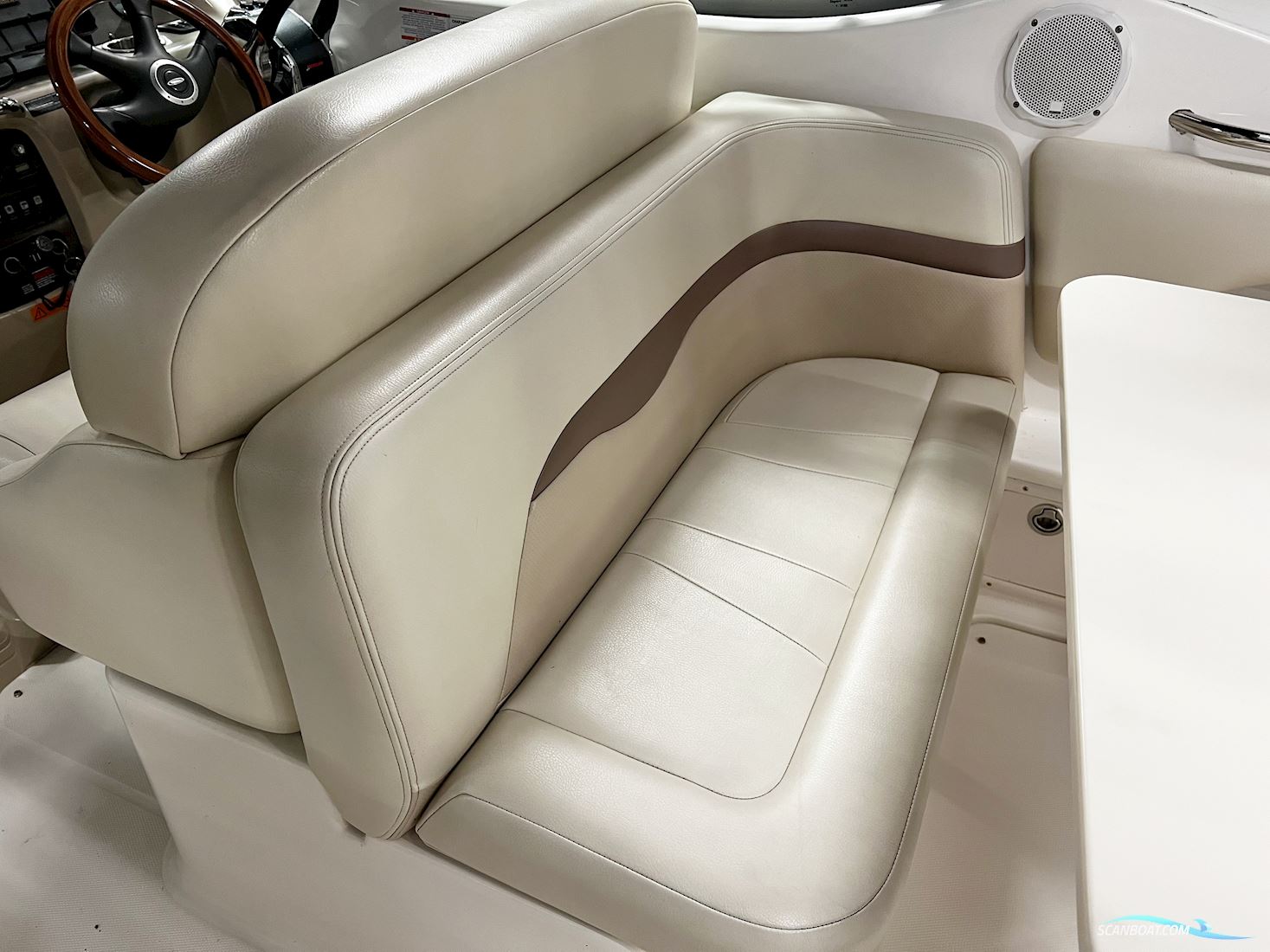 Chaparral 270 Signature