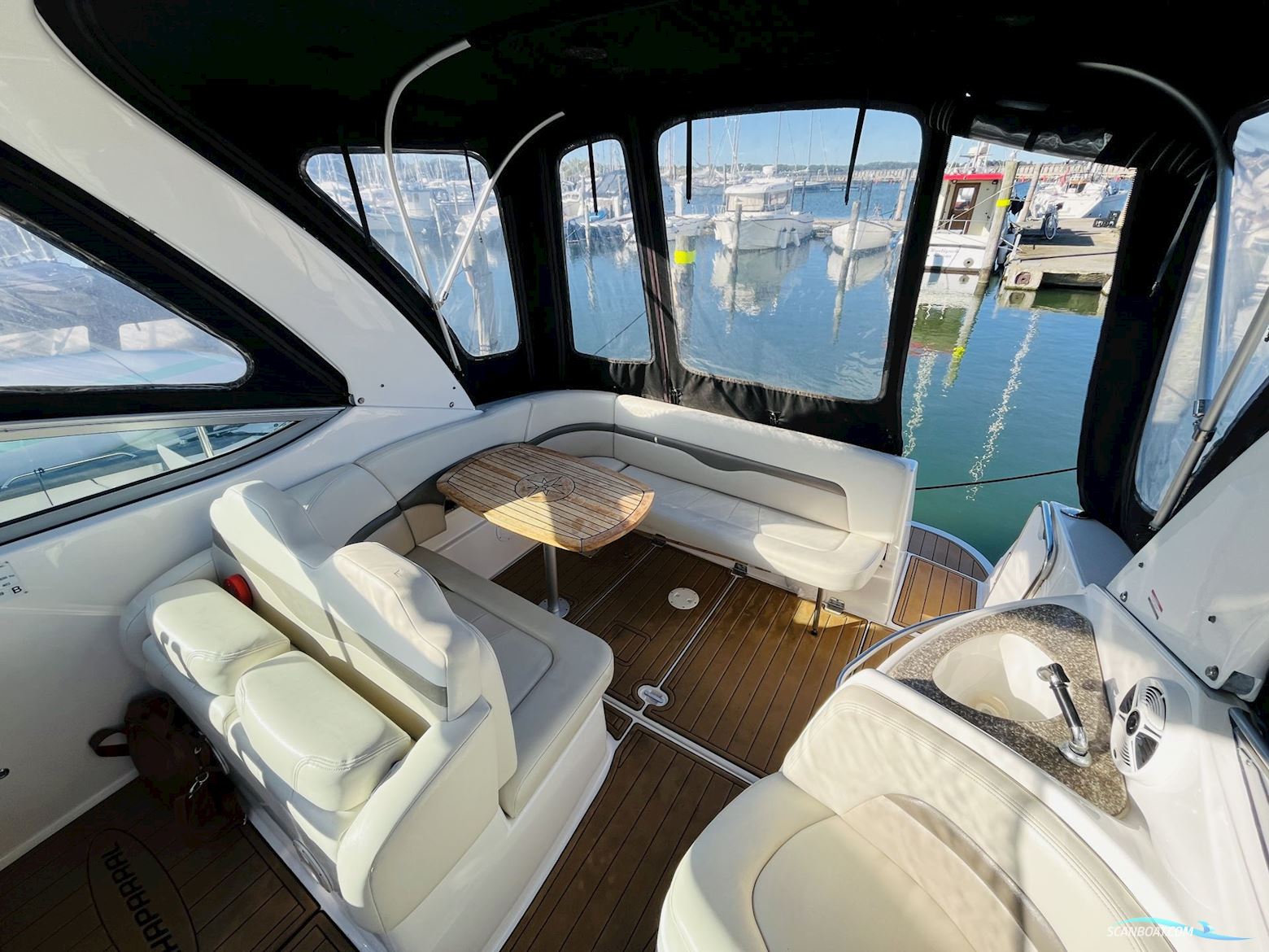 Chaparral 290 Signature