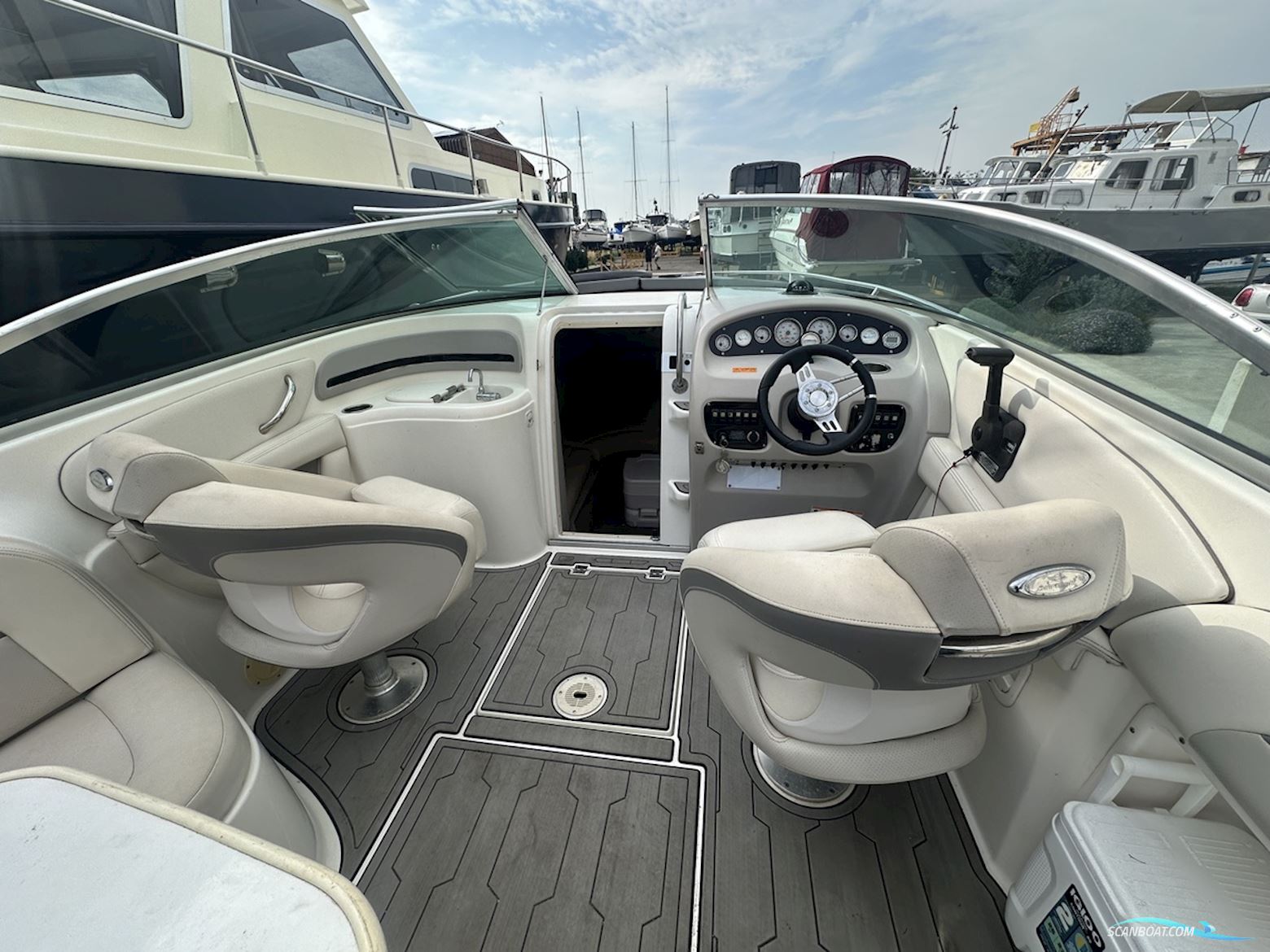 Chaparral 325 Ssi