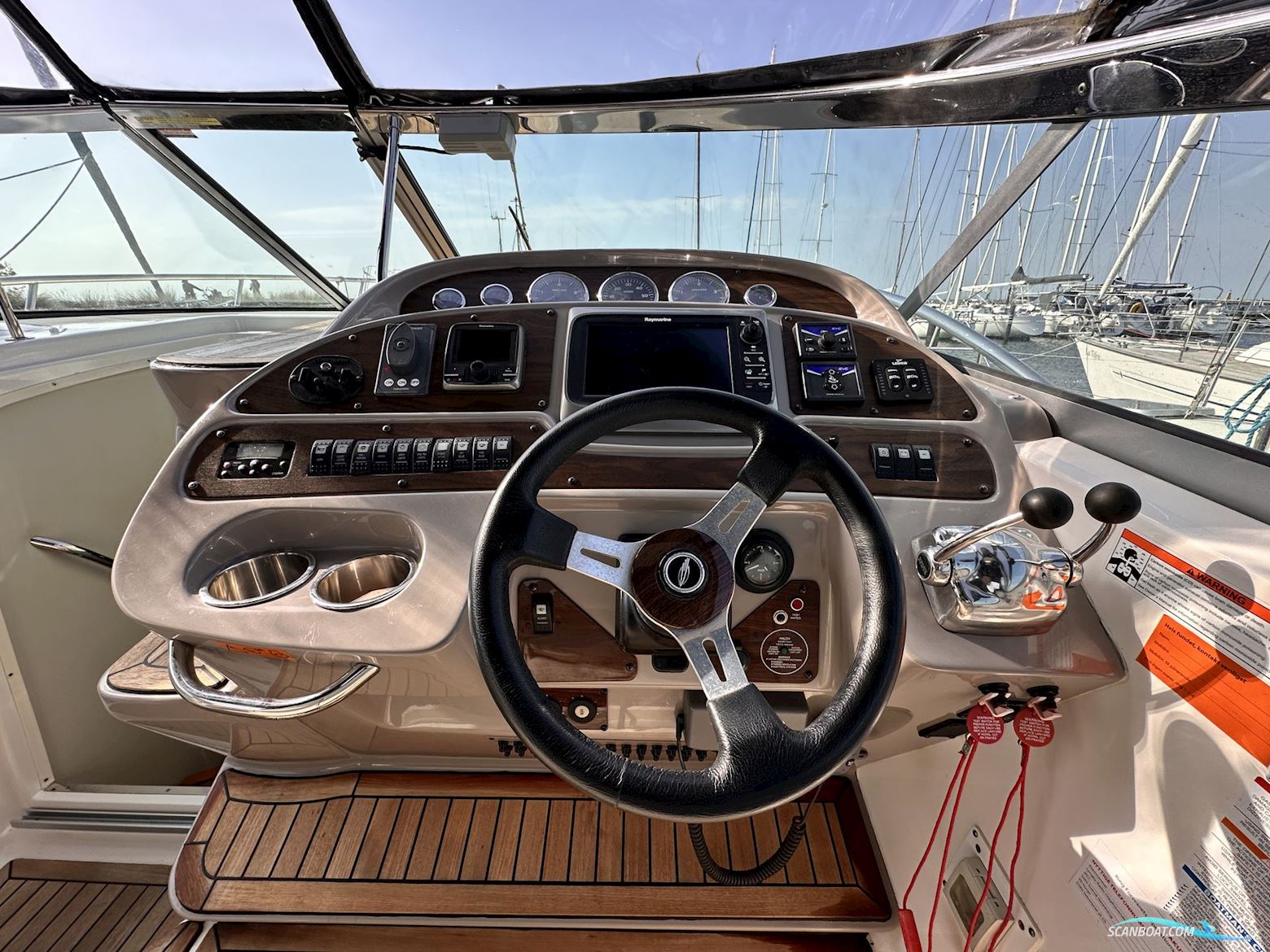 Chaparral 330 Signature