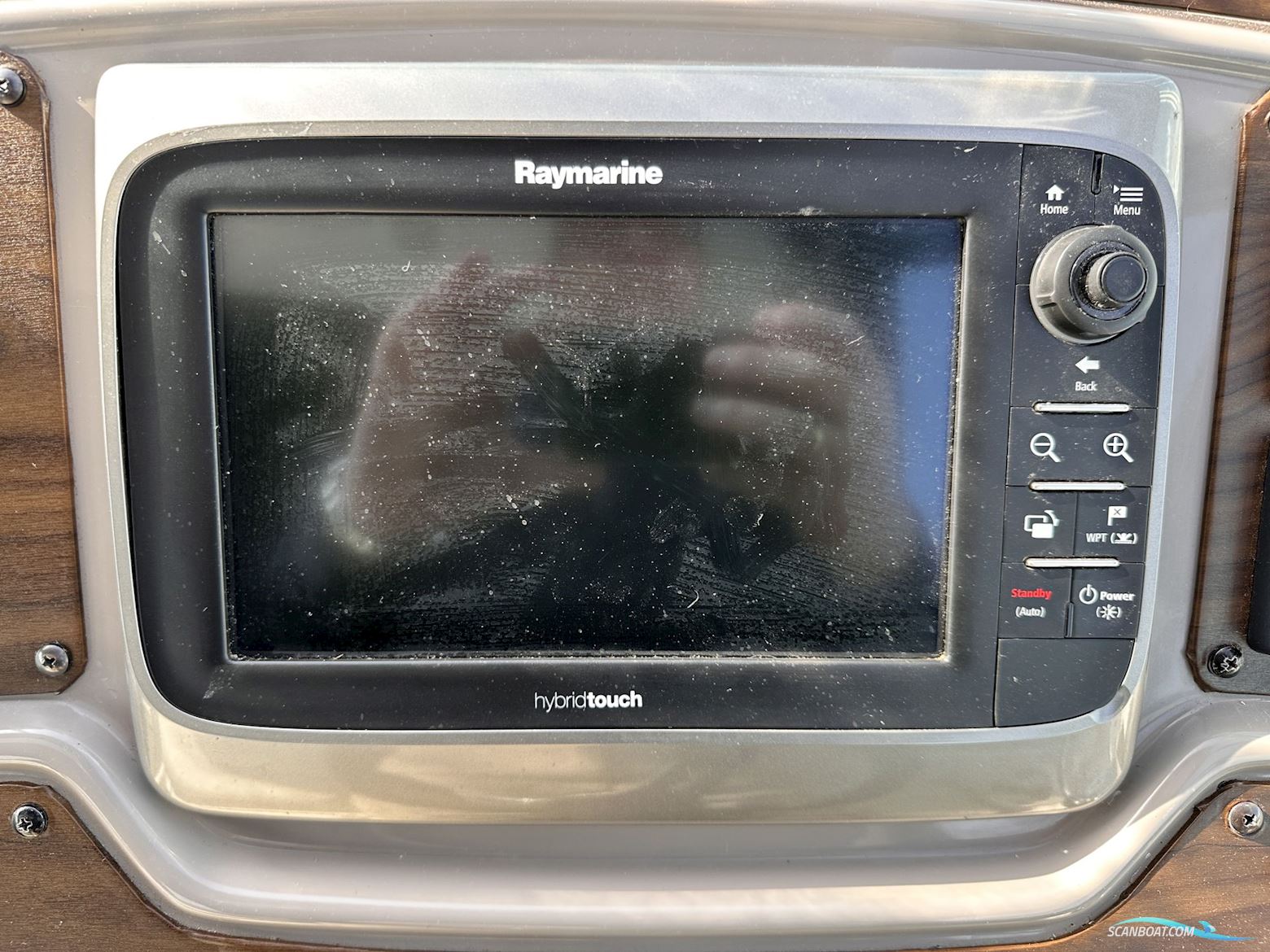 Chaparral 330 Signature