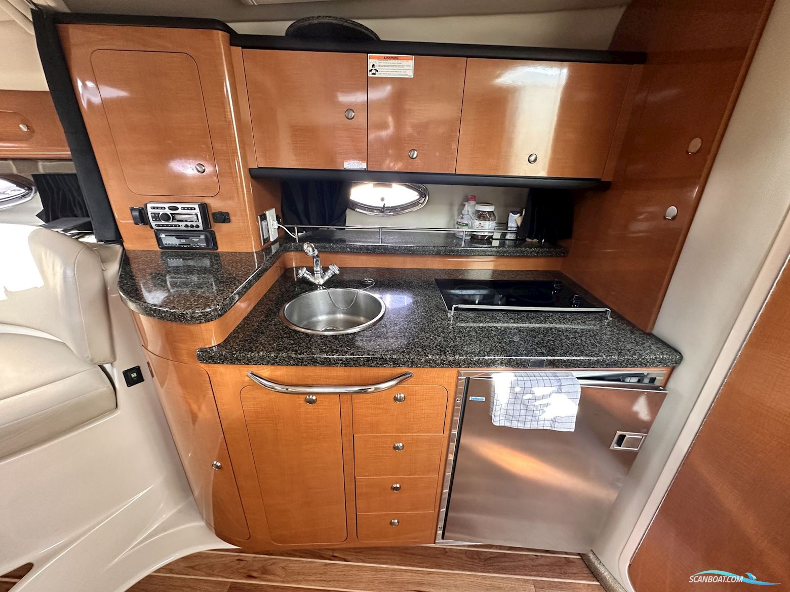Chaparral 330 Signature