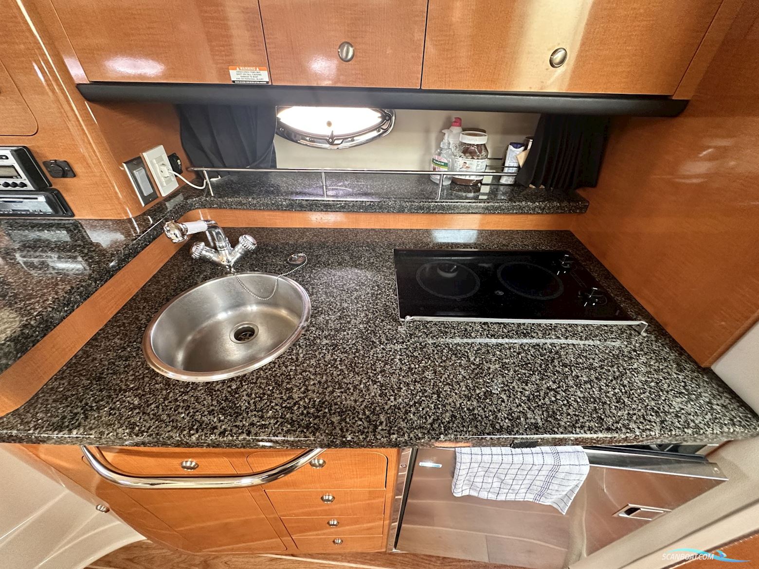 Chaparral 330 Signature