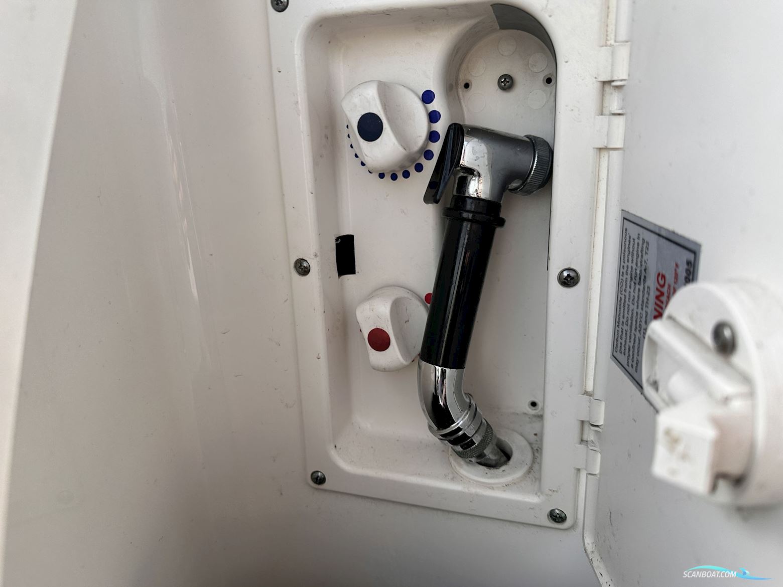 Chaparral 330 Signature