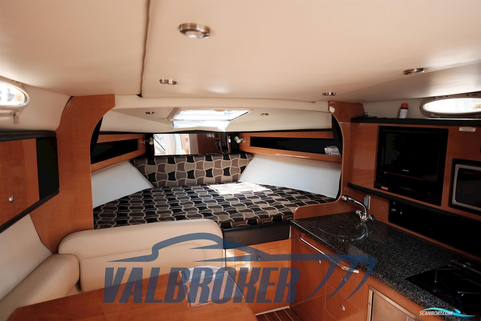 Chaparral Signature 280