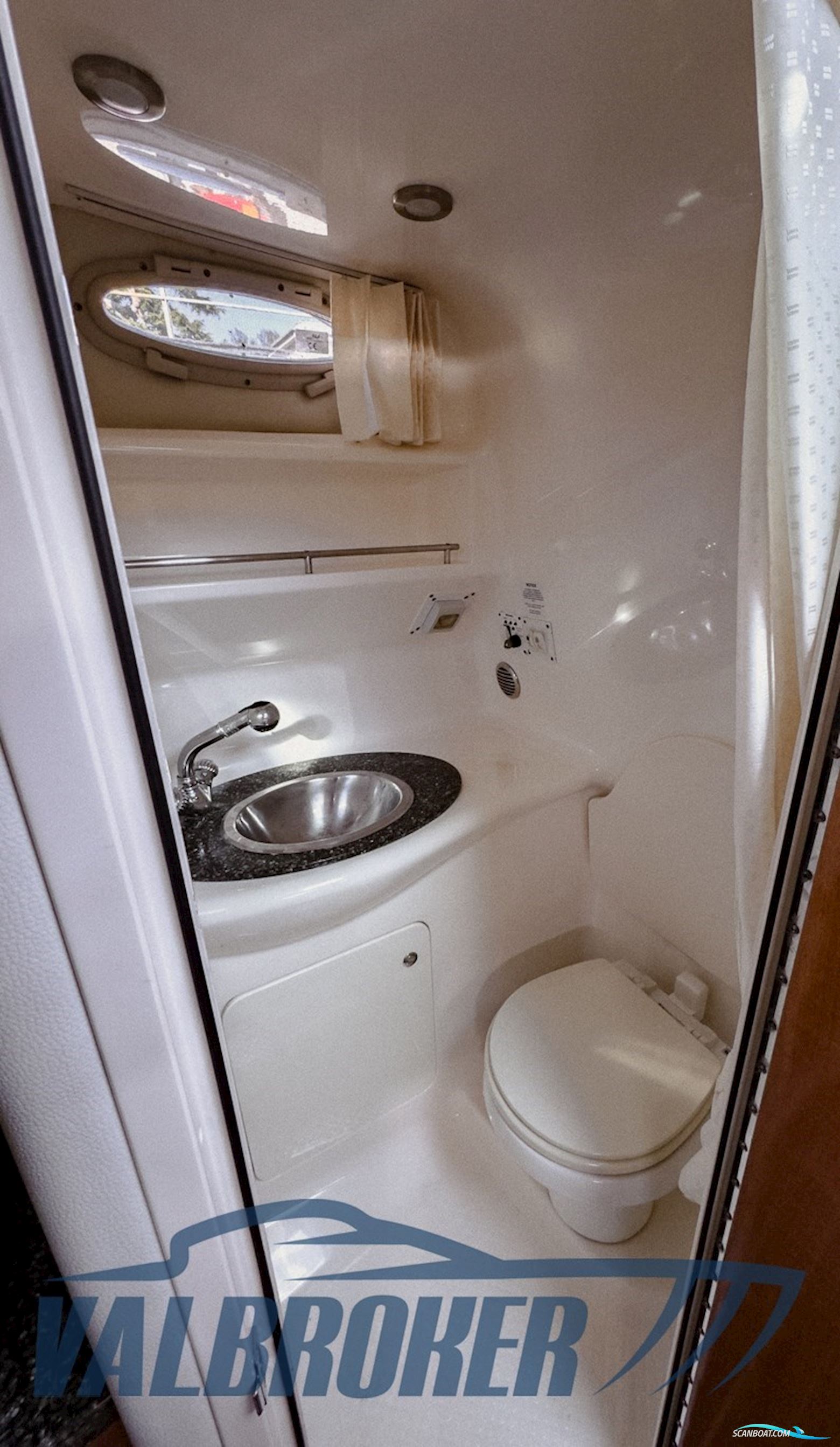 Chaparral Signature 280