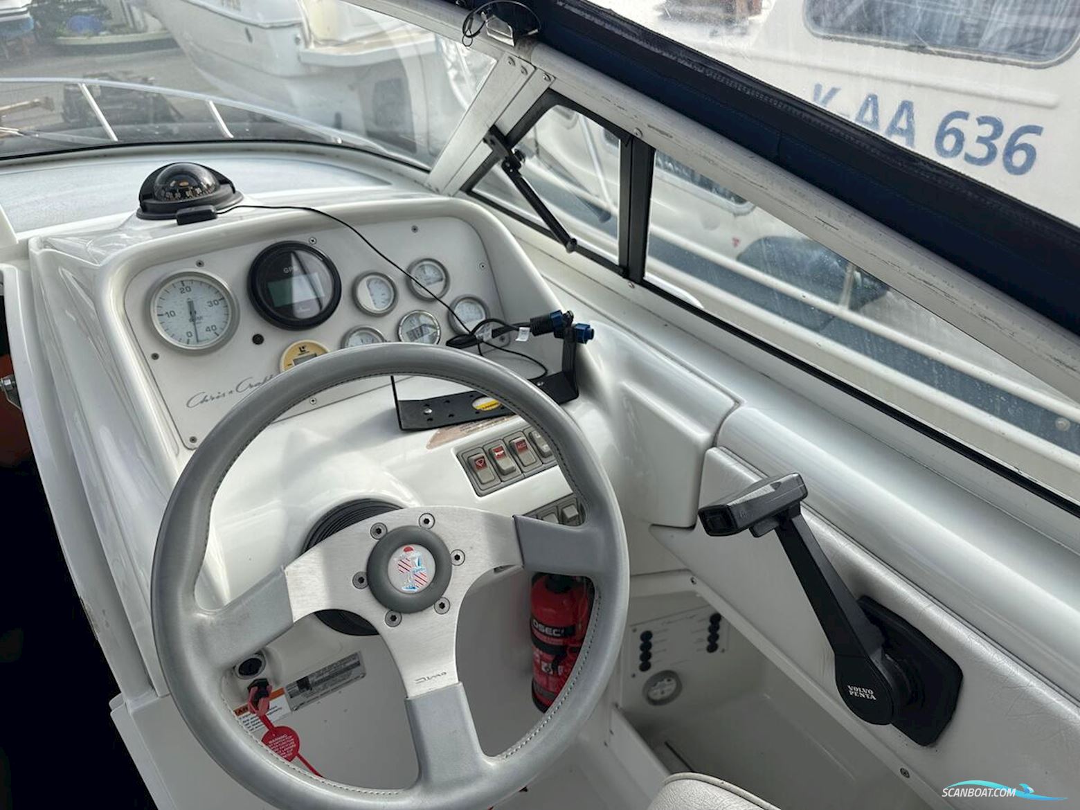 Chris Craft  262 Crowne