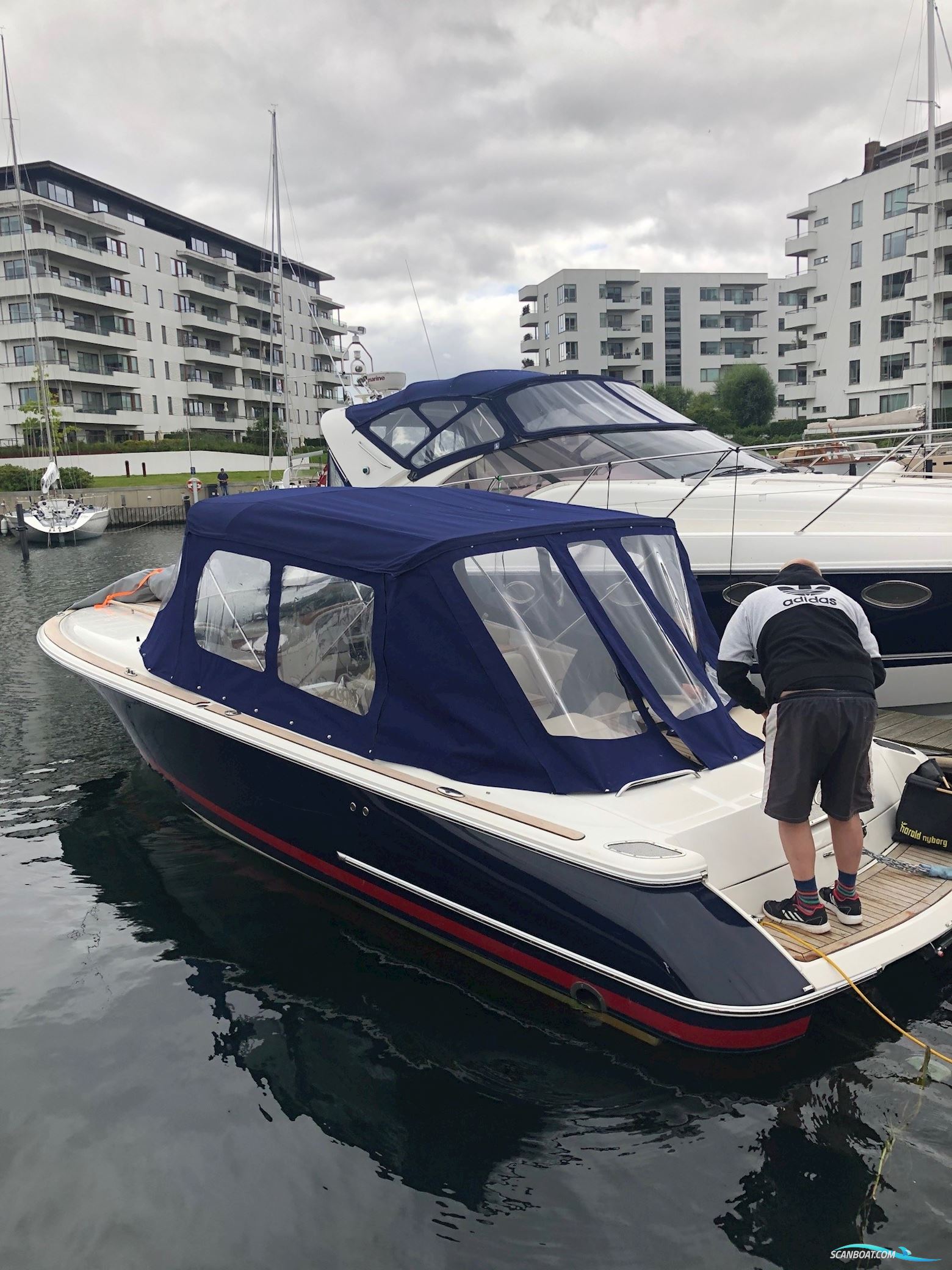 Chris Craft 28 Corsair