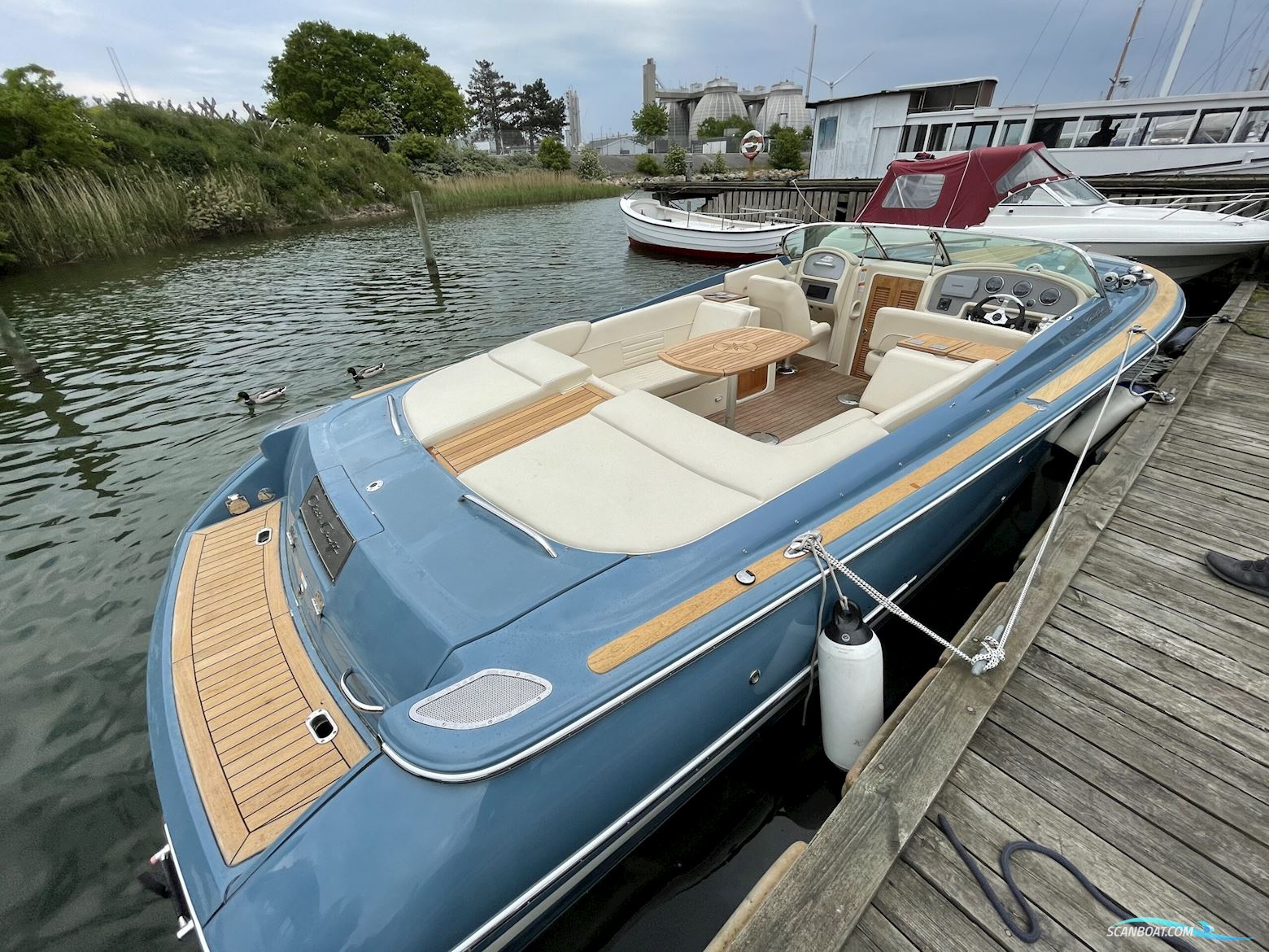 Chris Craft 28 Corsair