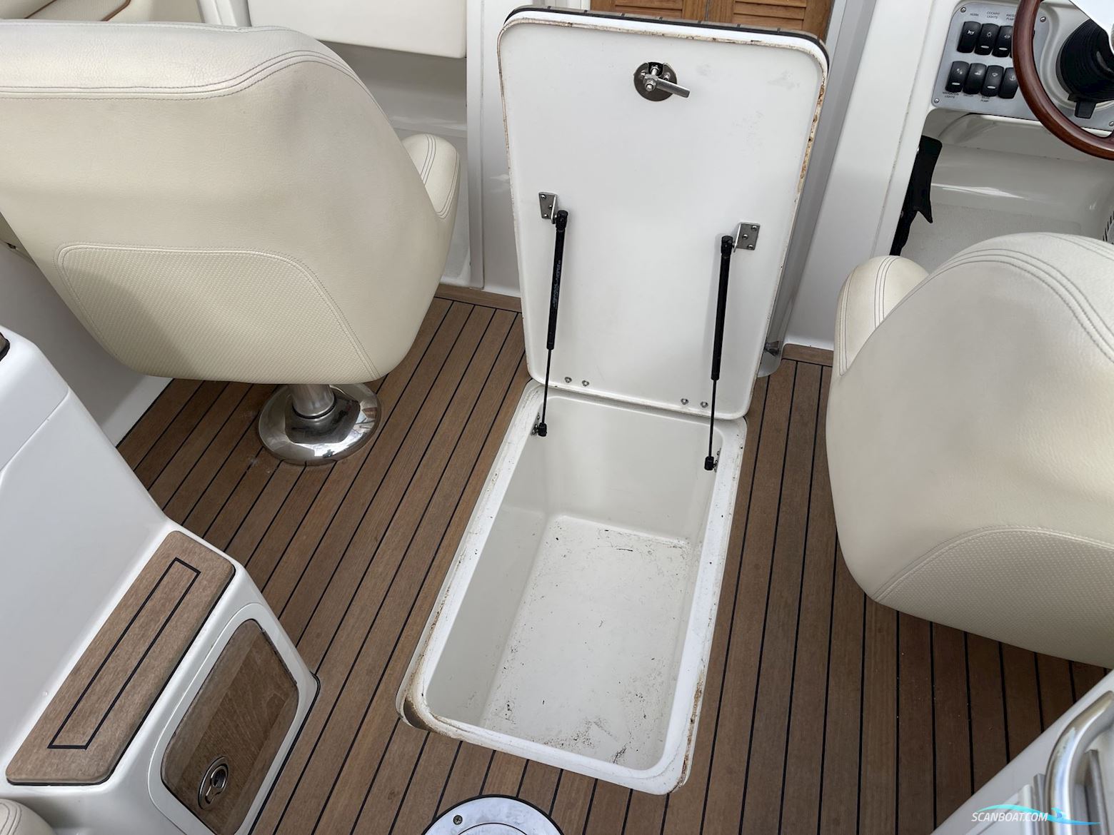 Chris-Craft Corsair 25 Heritage Edition
