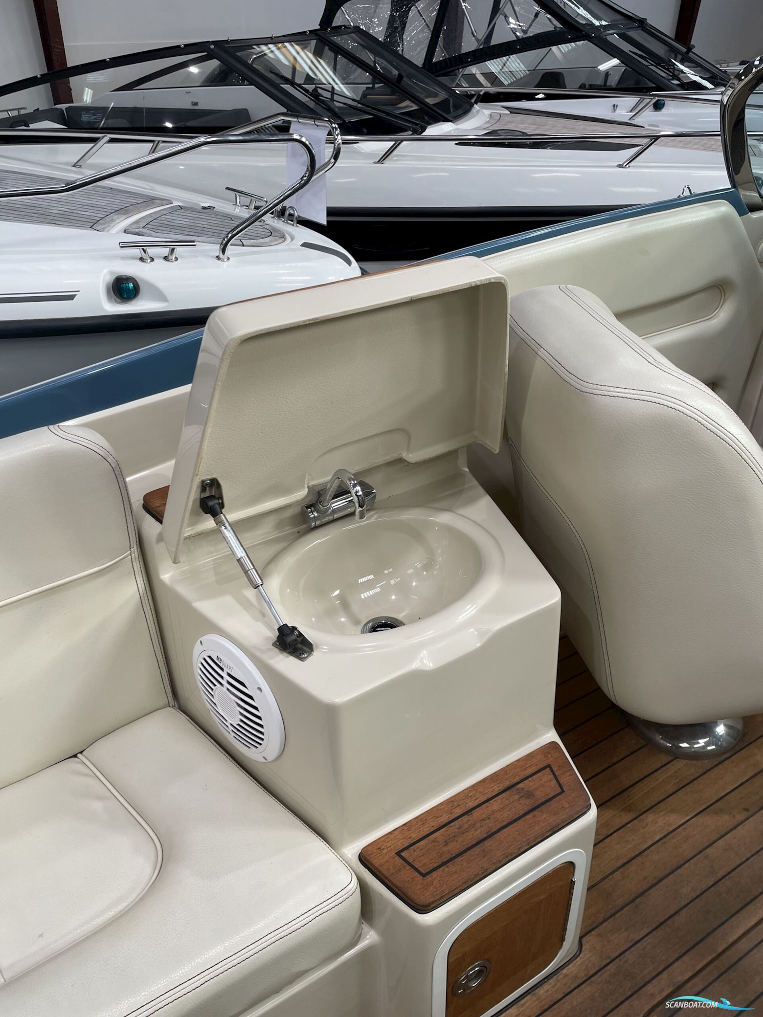 Chris-Craft Corsair 25