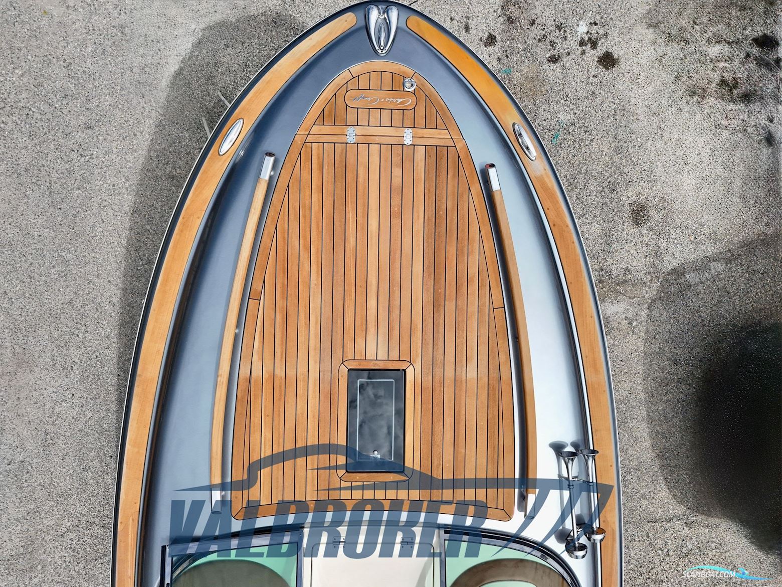 Chris Craft Corsair 27