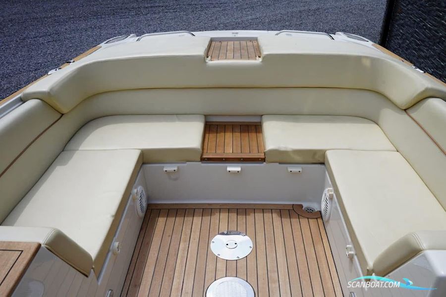 Chris Craft Corsair 28 Heritage Edition