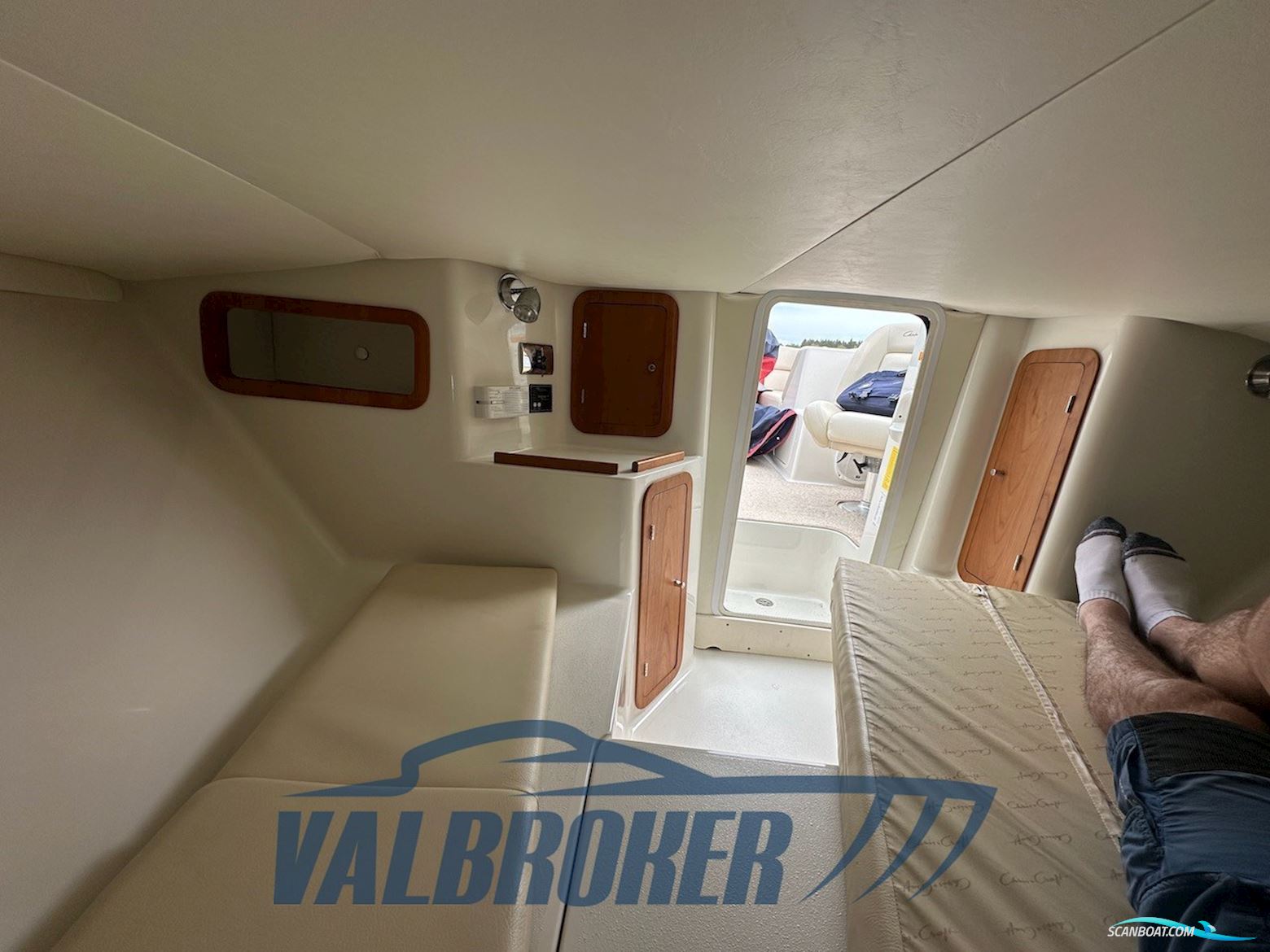 Chris Craft Corsair 28