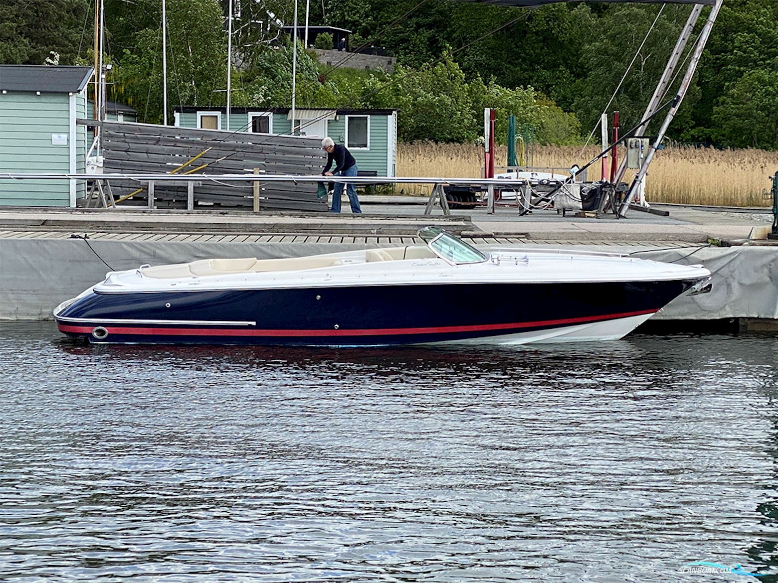 Chris-Craft Corsair 28