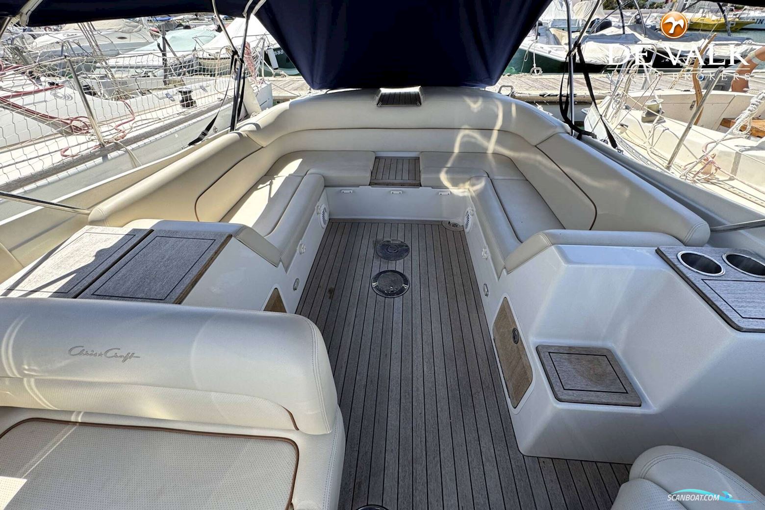Chris-Craft Corsair 28