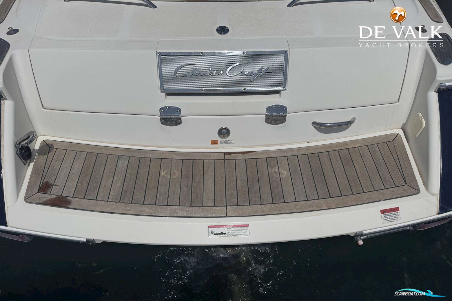 Chris-Craft Corsair 28