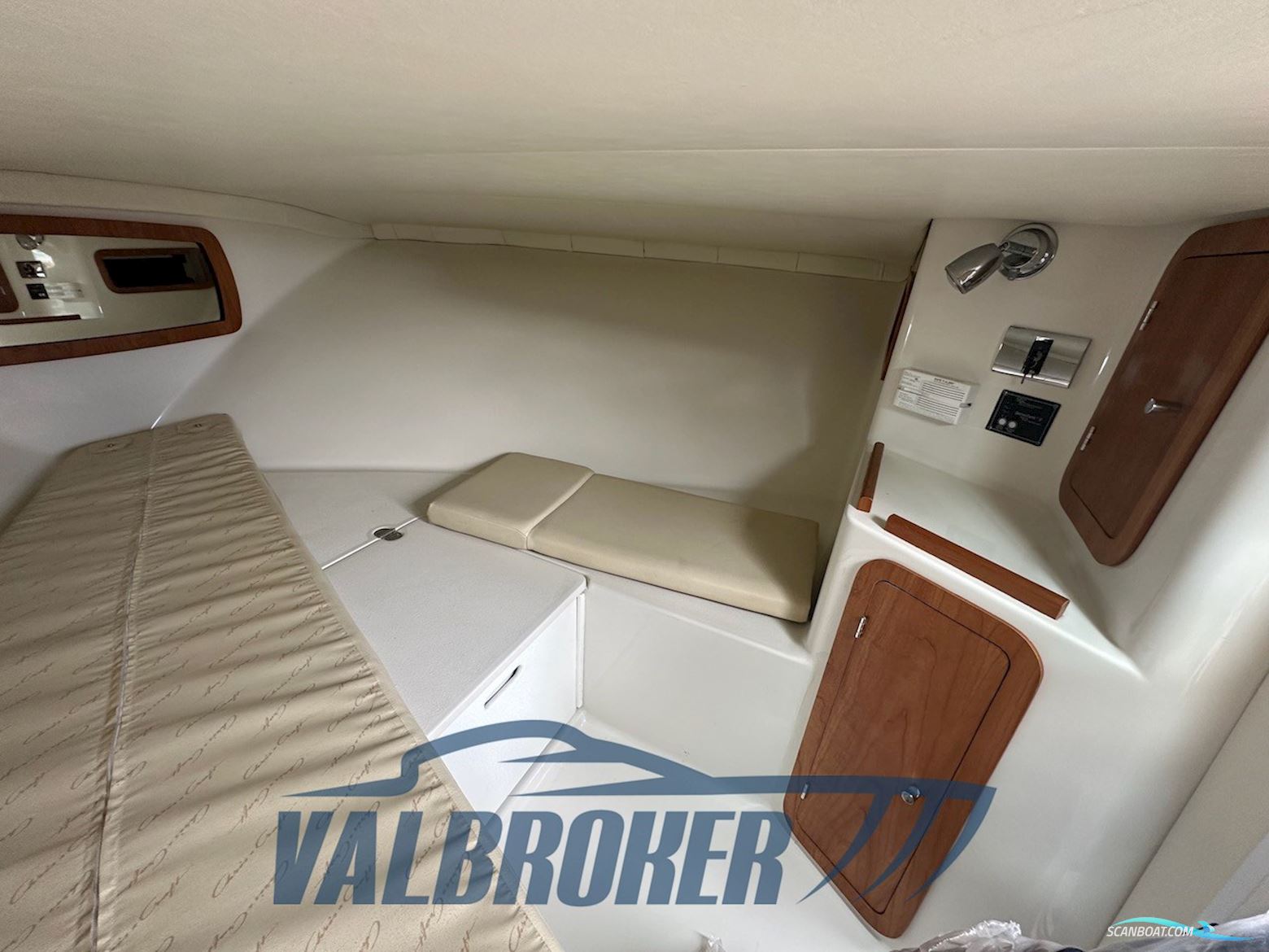 CHRIS CRAFT CORSAIR 28