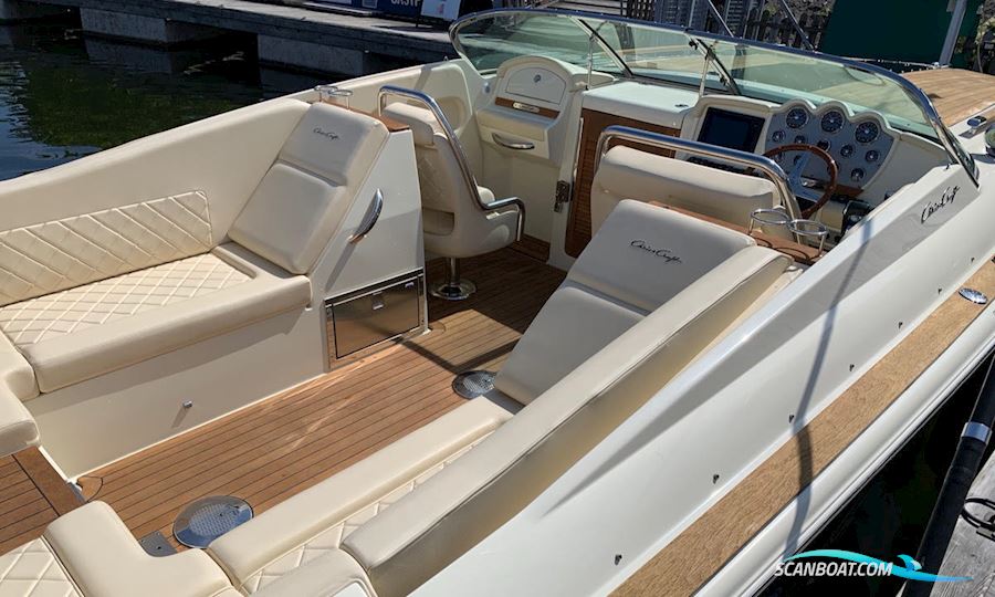 Chris-Craft Corsair 32