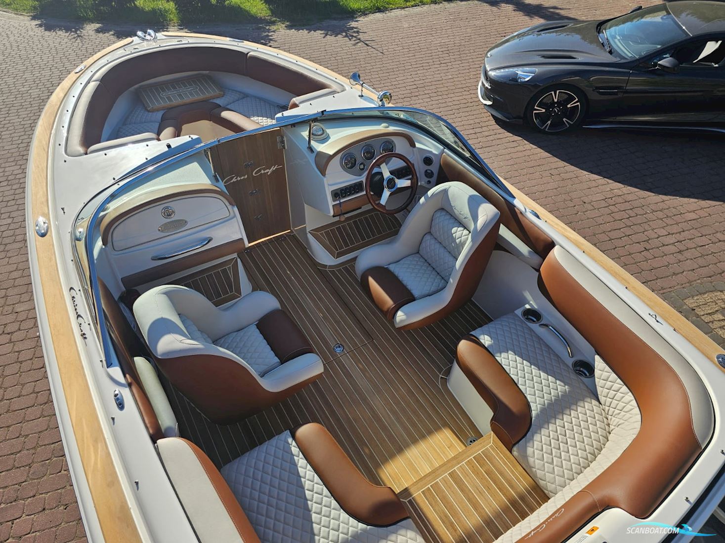 Chris Craft Launch 22