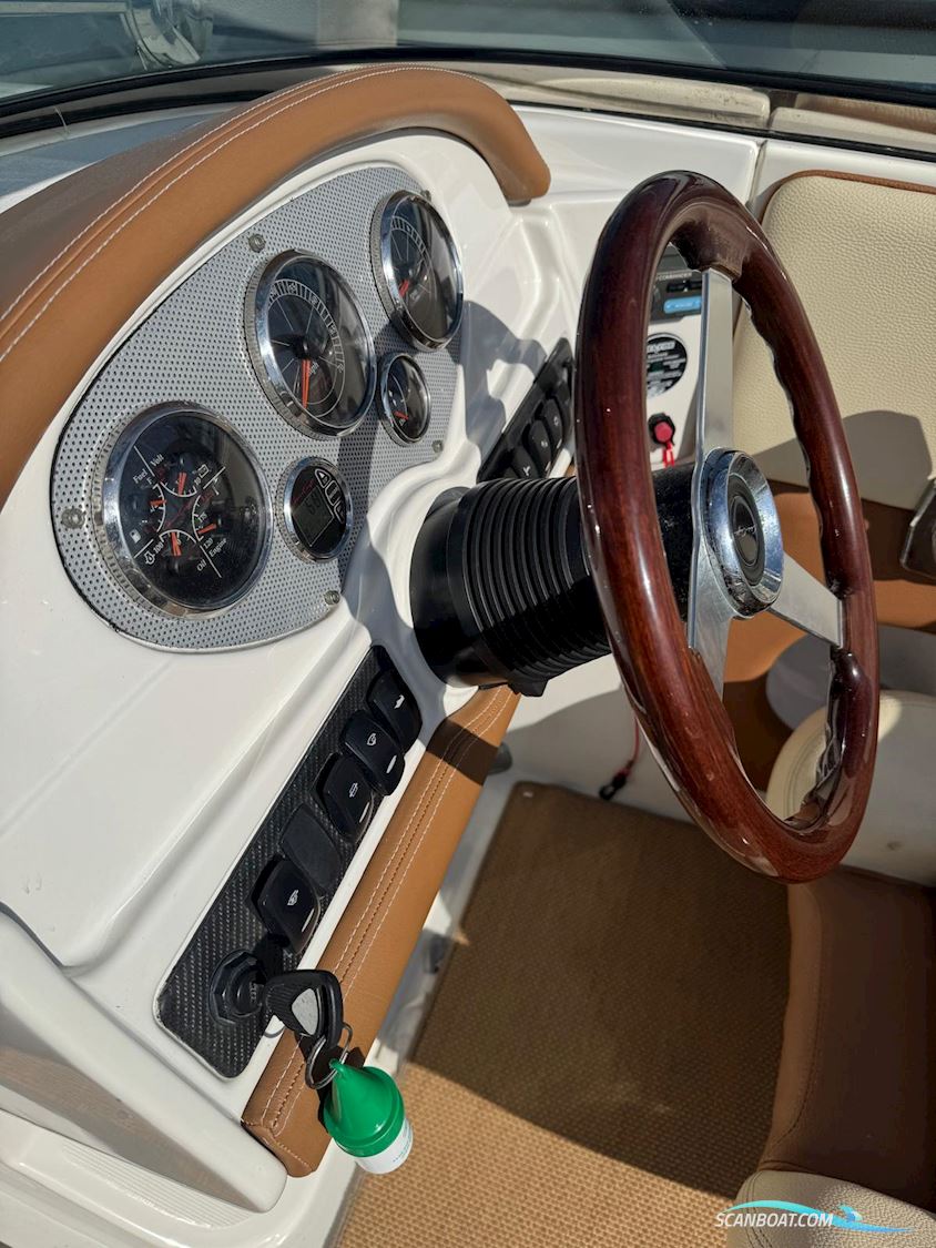 Chris Craft Launch 25