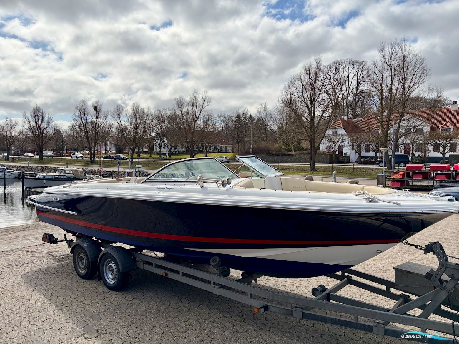 Chris Craft Launch 25