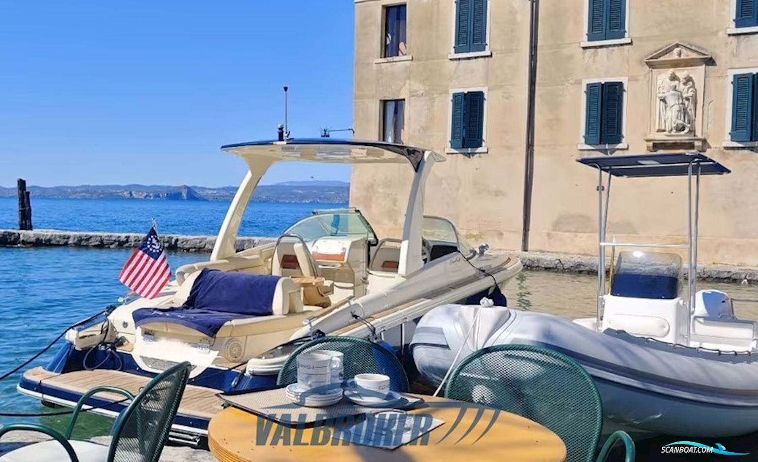 Chris Craft Launch 28 GT - Heritage Edition