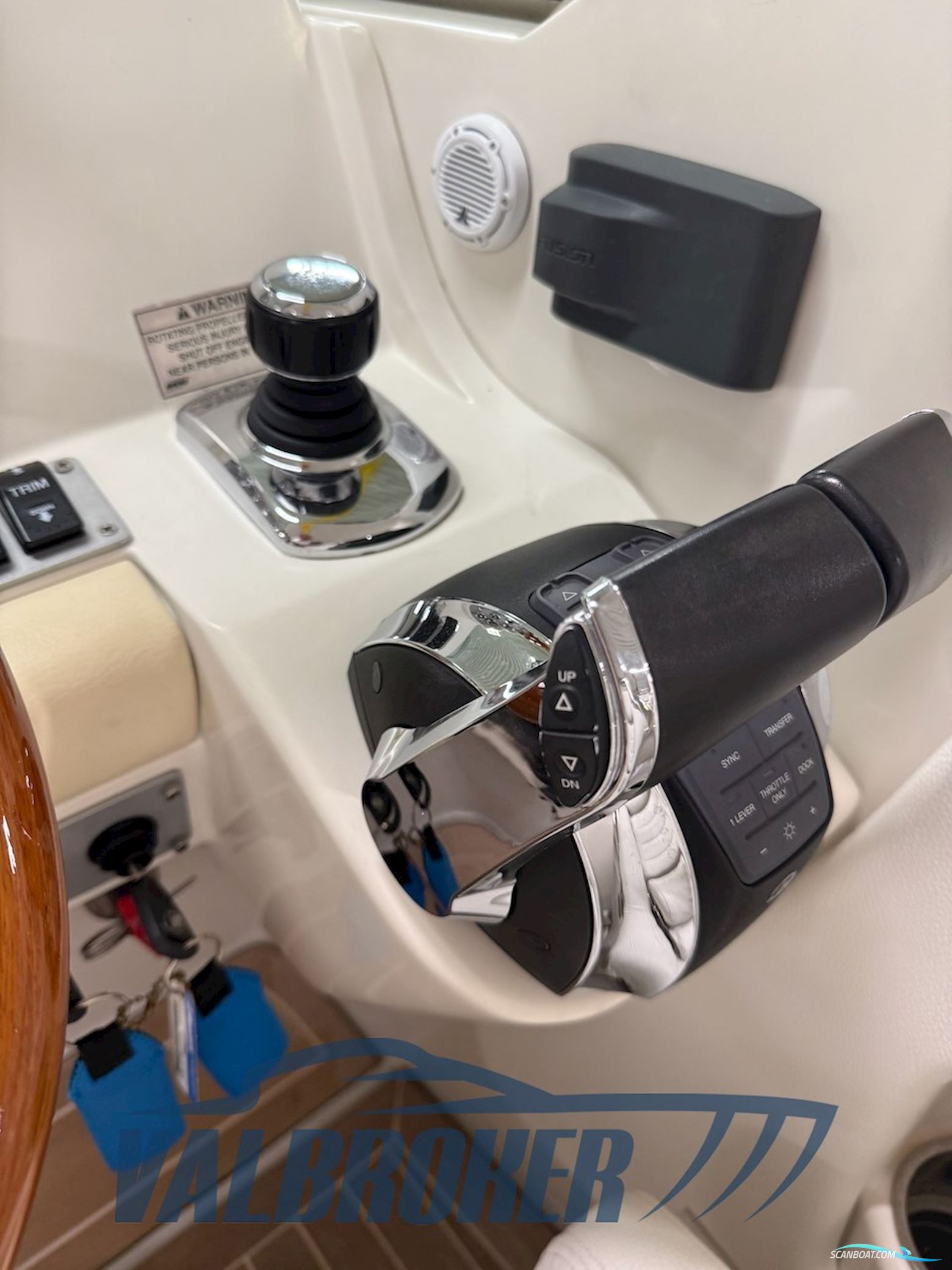 CHRIS CRAFT LAUNCH 32
