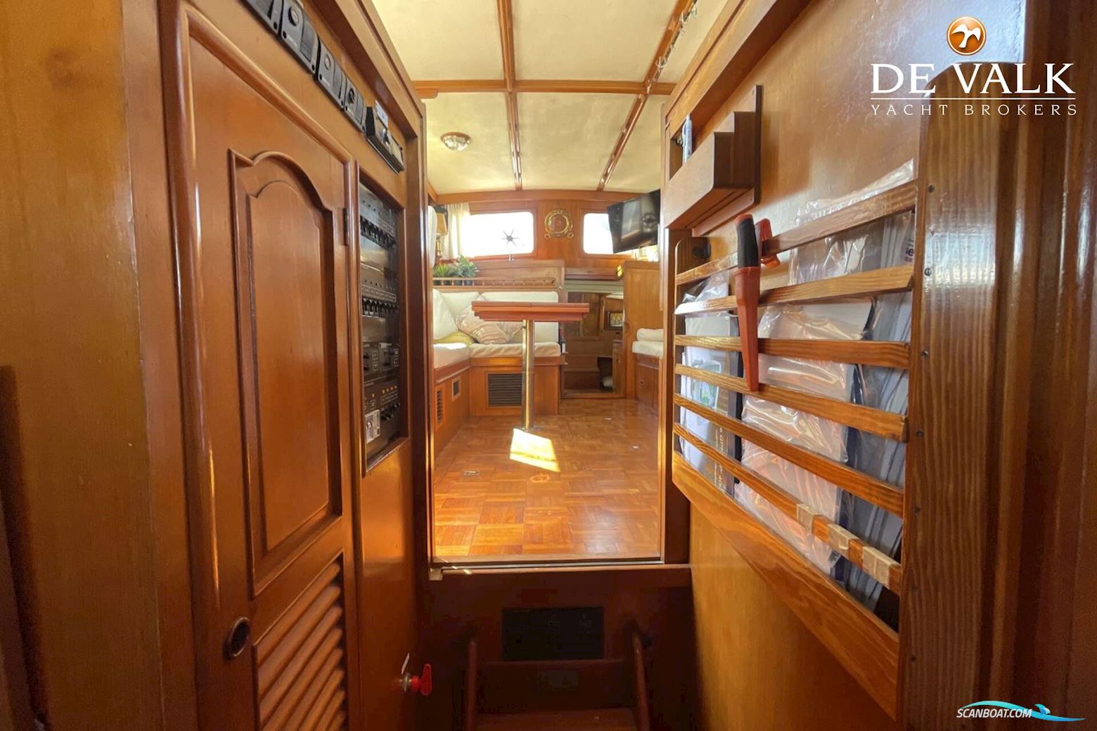 Chung Hwa Boat Building Trawler 34
