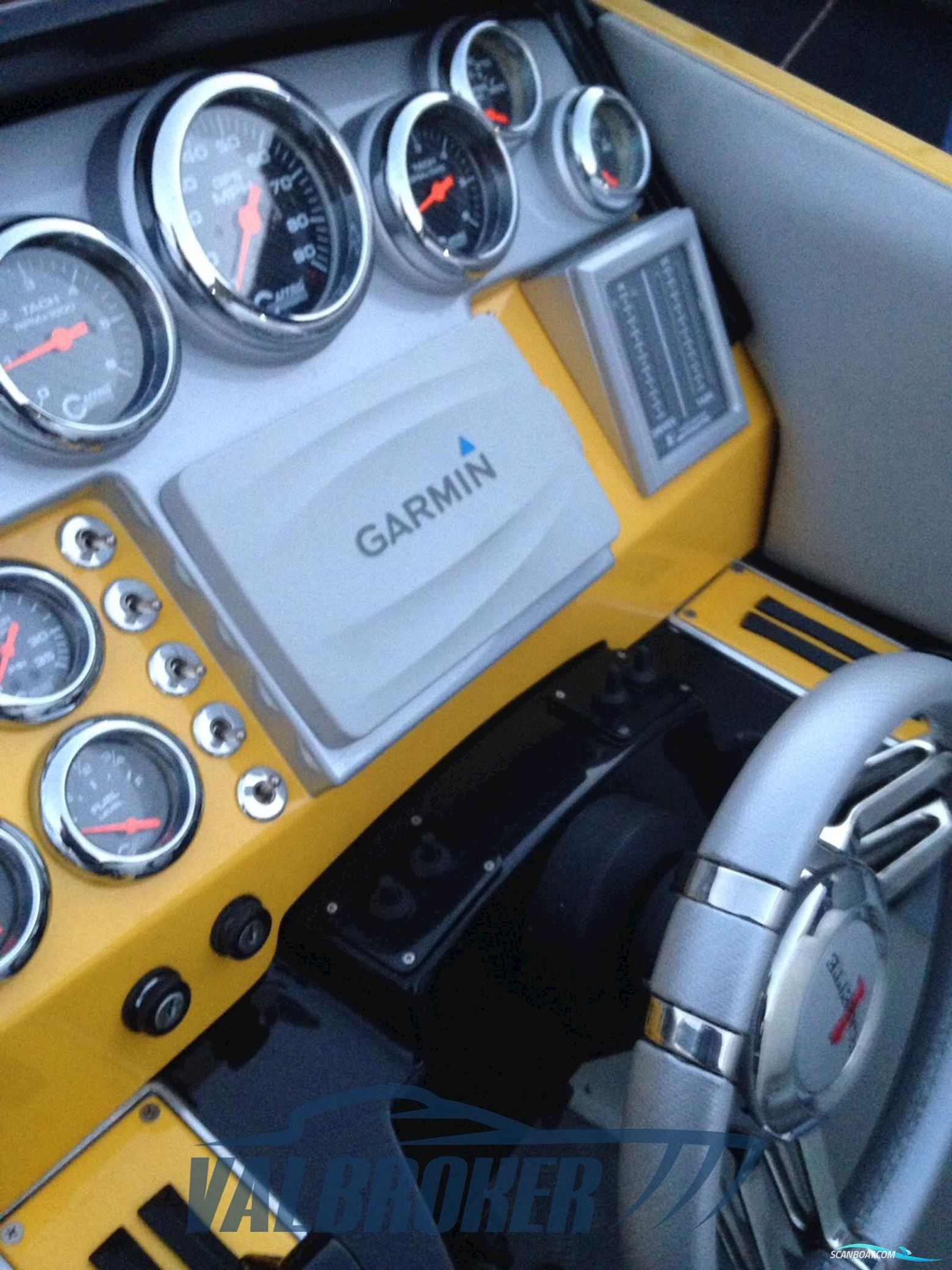 Cigarette R.T. 35' Cafe' Racer