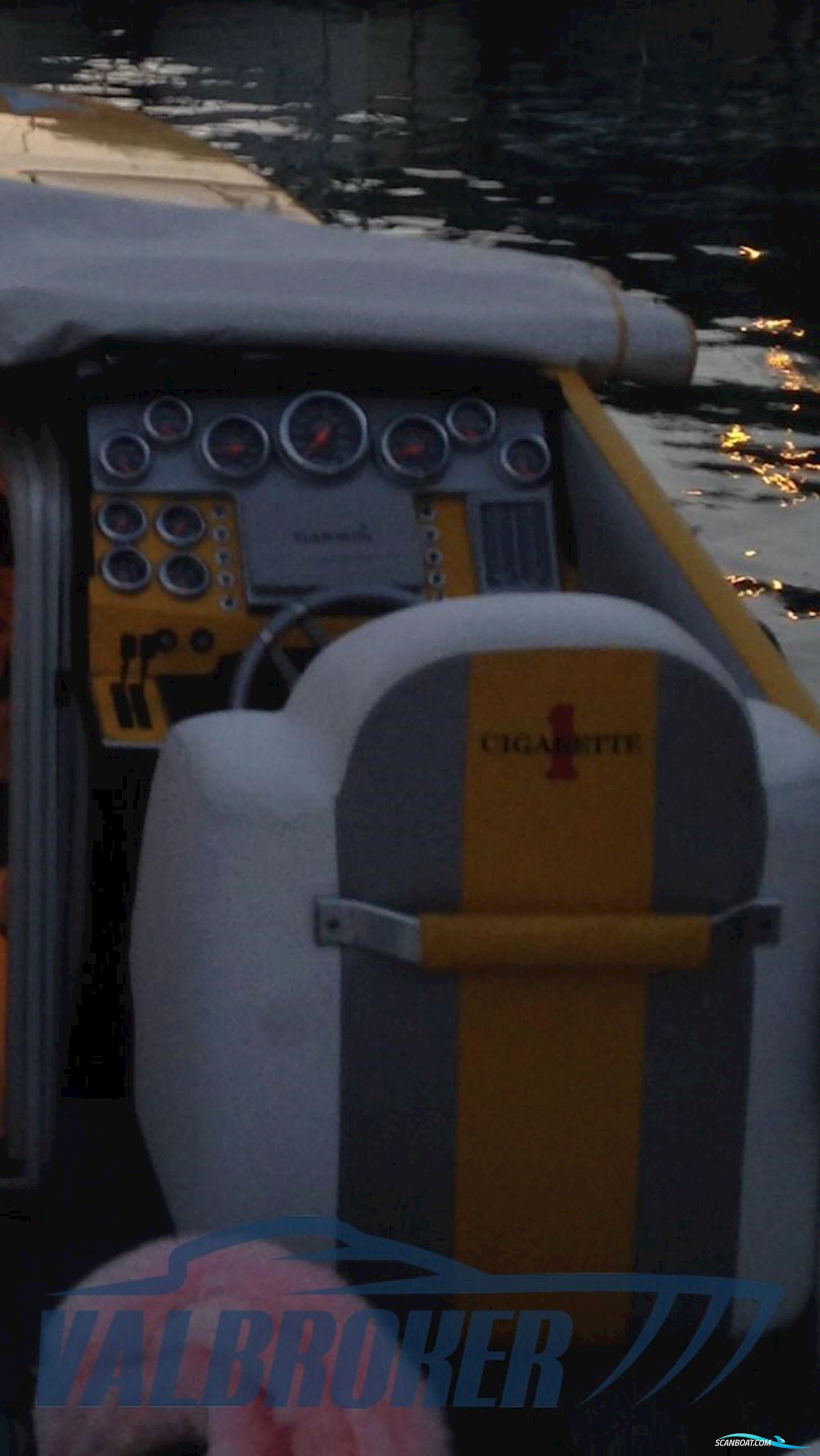 Cigarette R.T. 35' Cafe' Racer