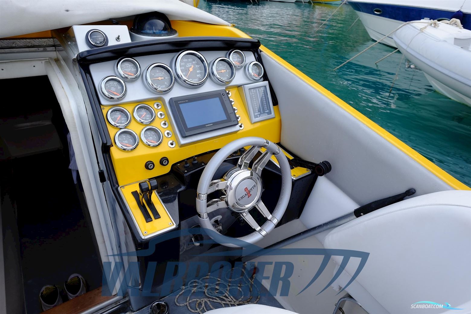 Cigarette R.T. 35' Cafe' Racer