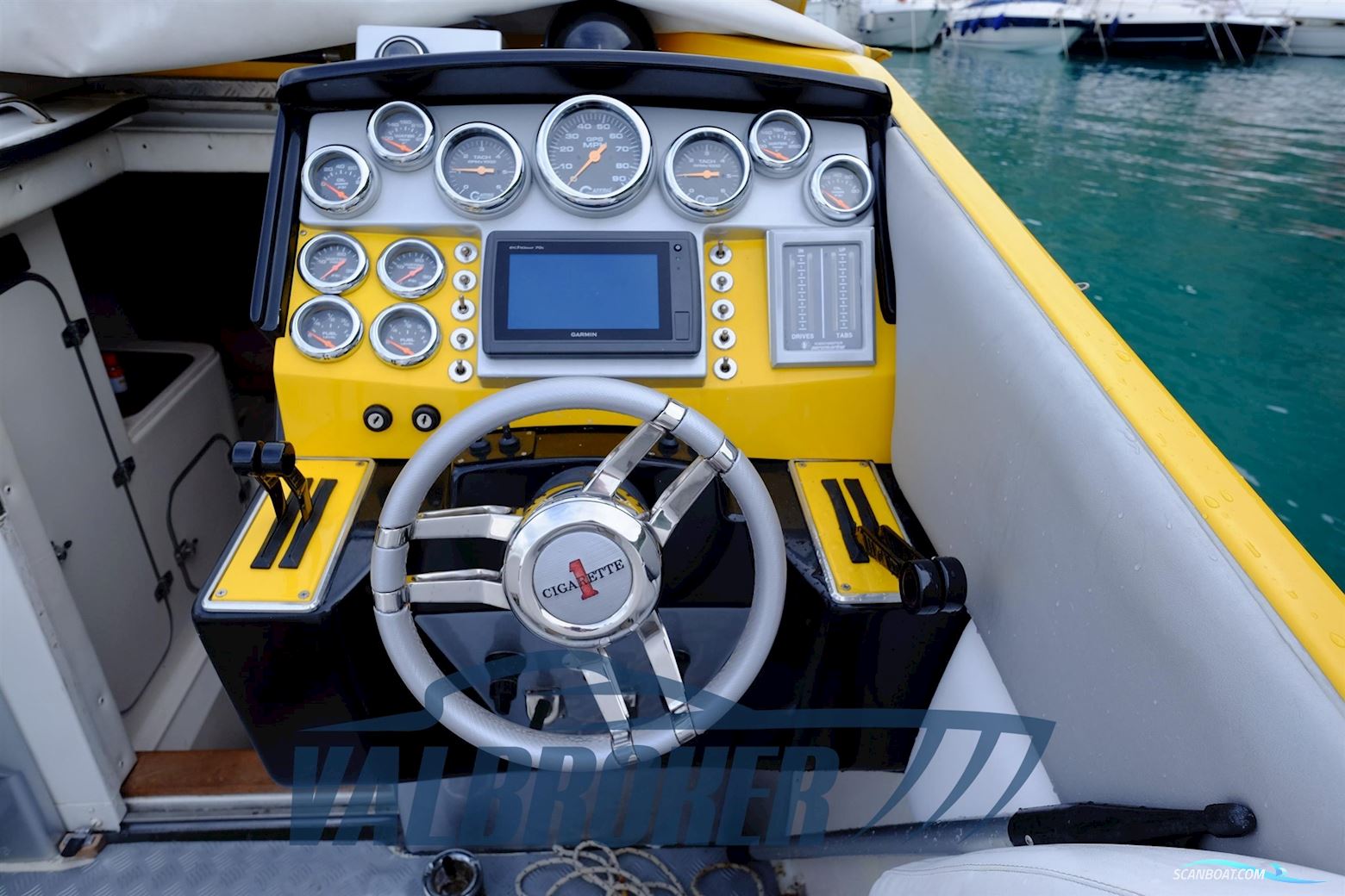 Cigarette R.T. 35' Cafe' Racer