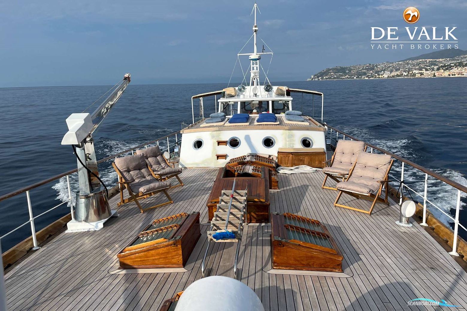 Classic Motor Yacht