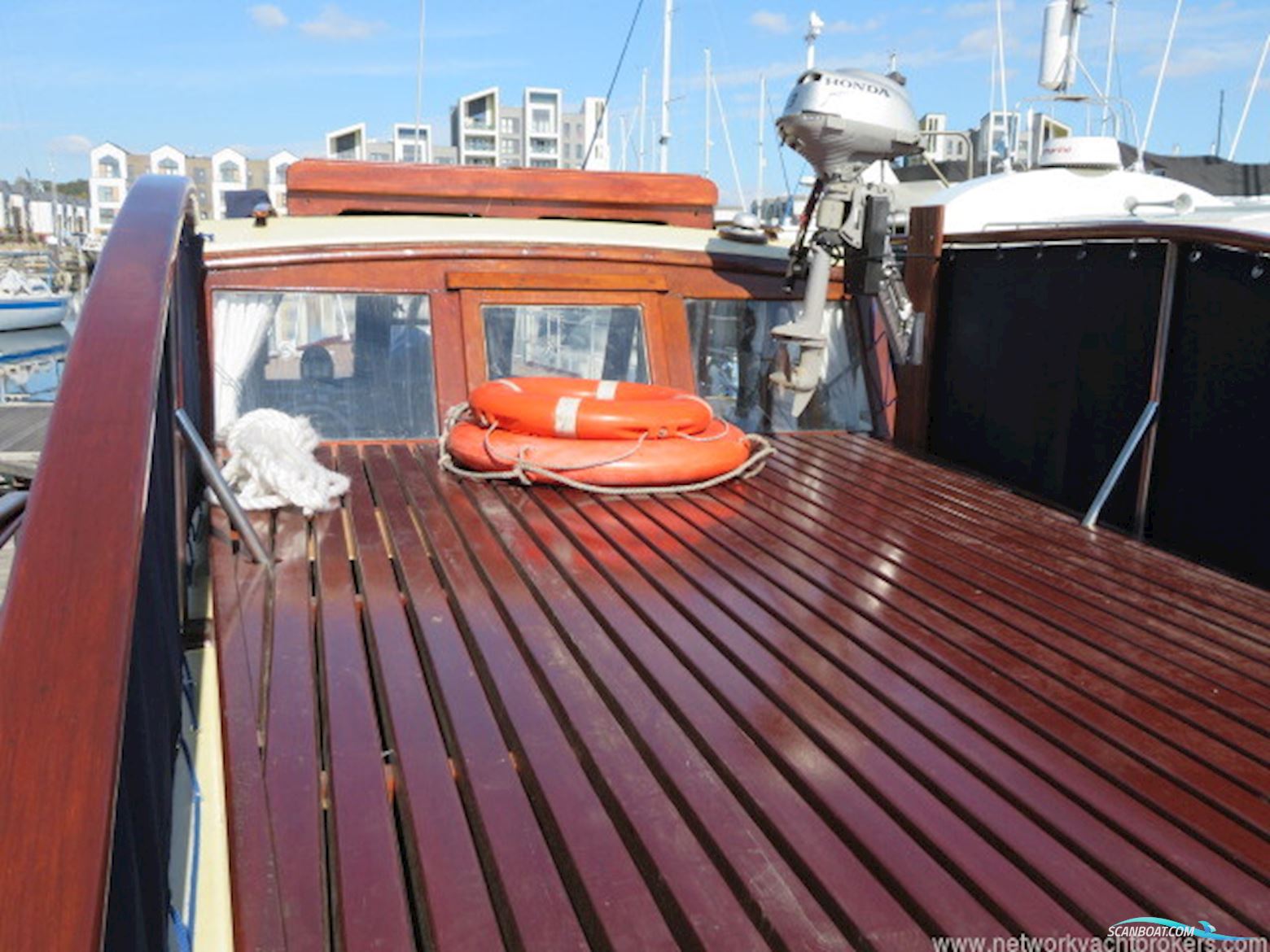 Classic Wooden Launch