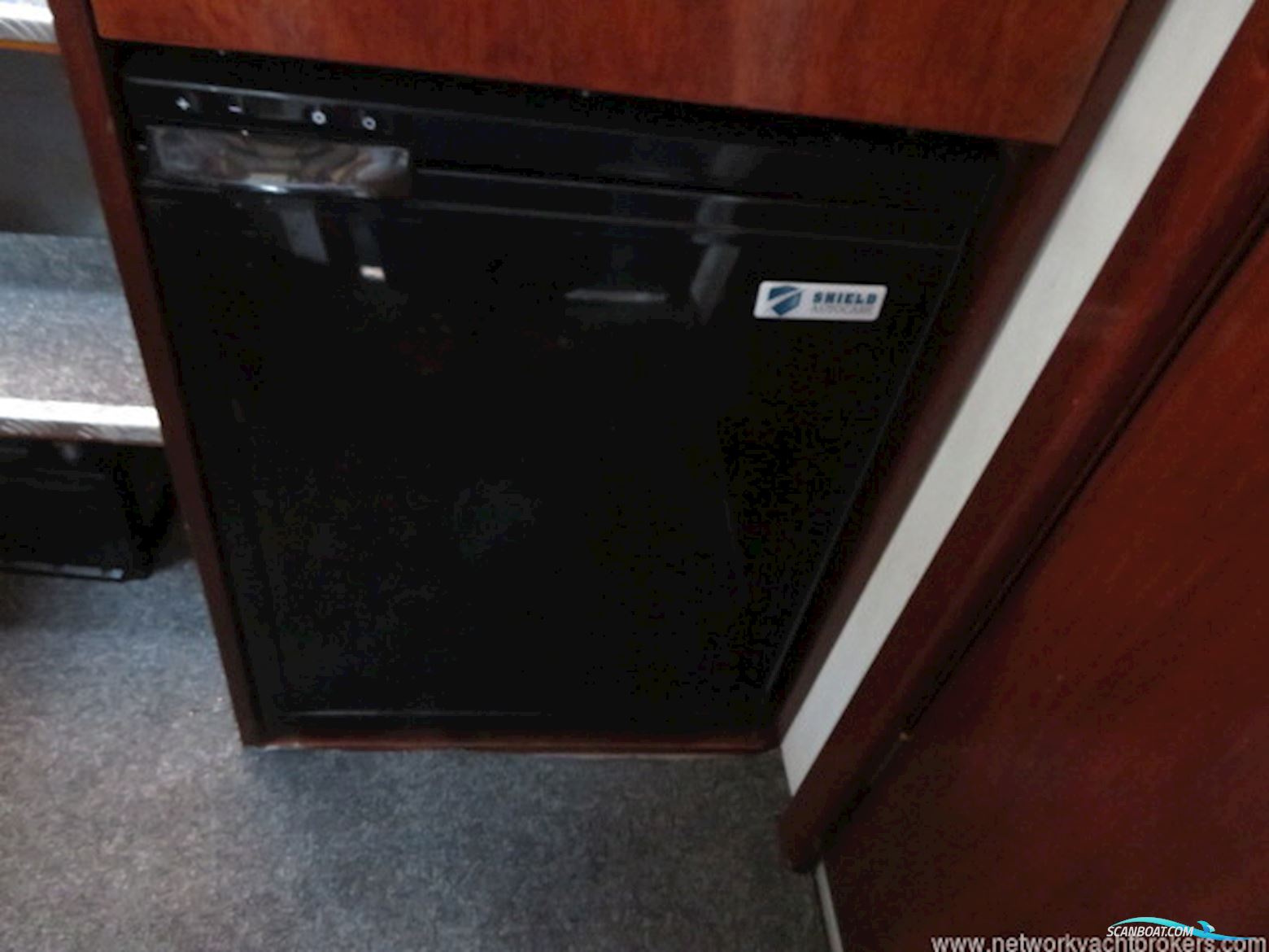 Classic Wooden Launch