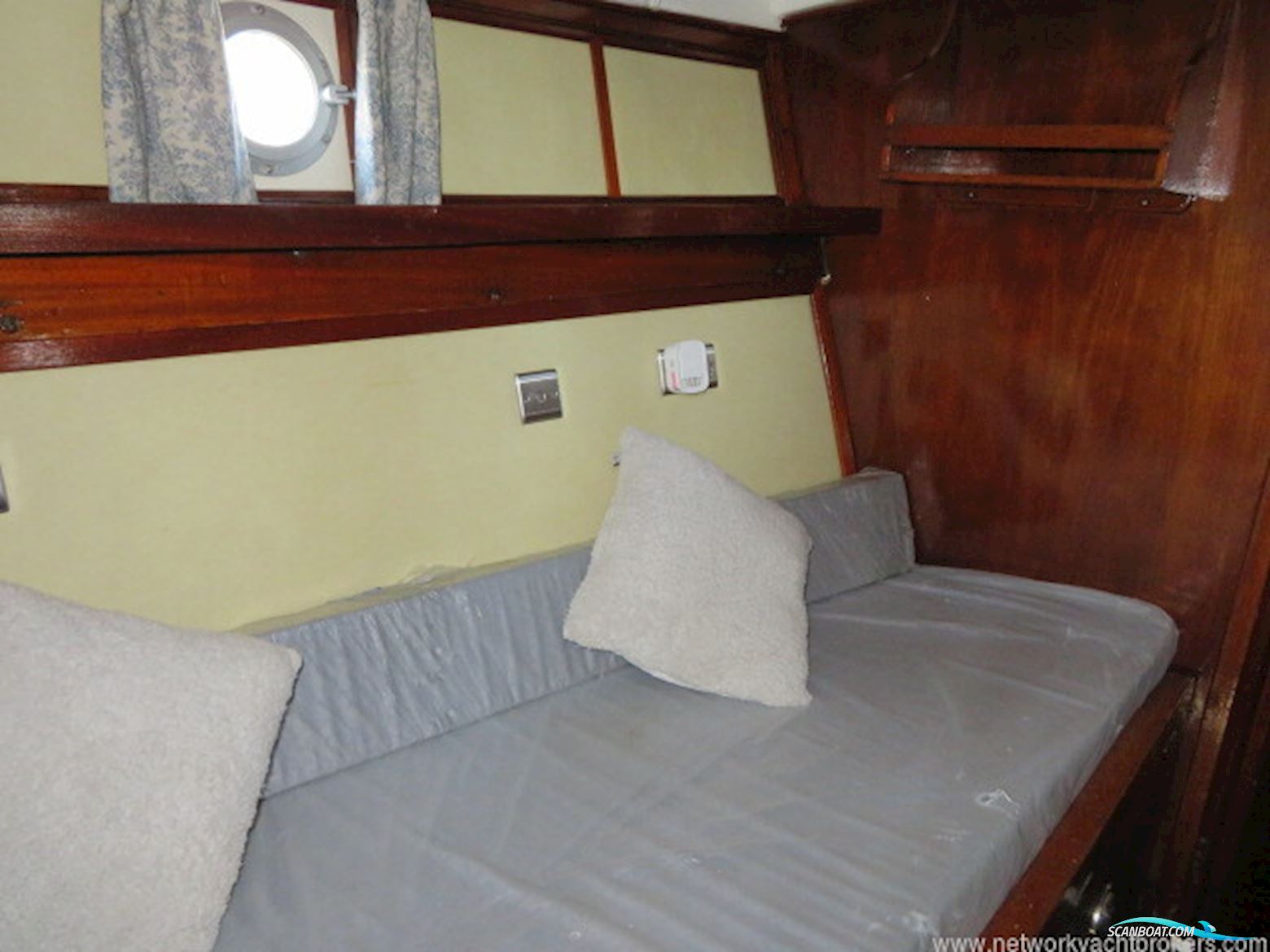 Classic Wooden Launch