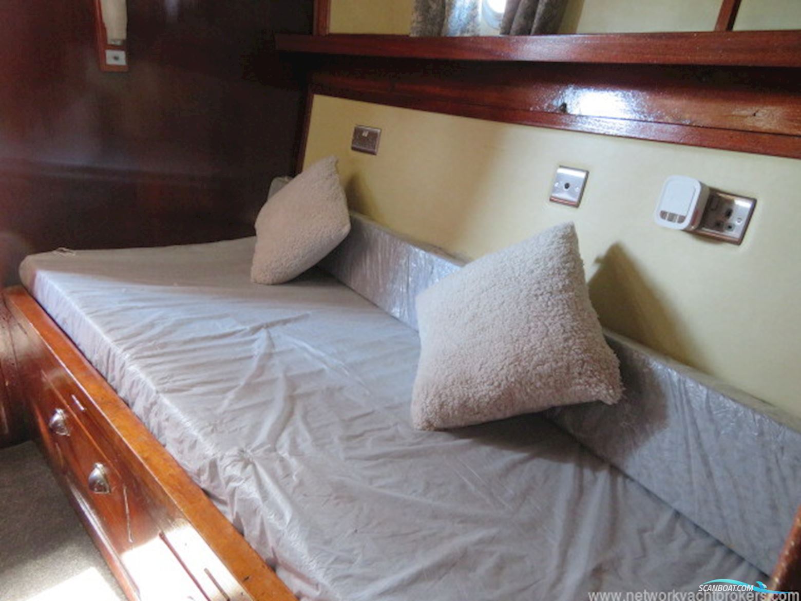 Classic Wooden Launch