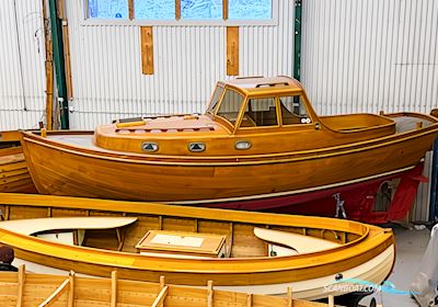 Classic Wooden Motor Yacht Motorbåt 1975, med Yanmar 4JH4E motor, Sverige
