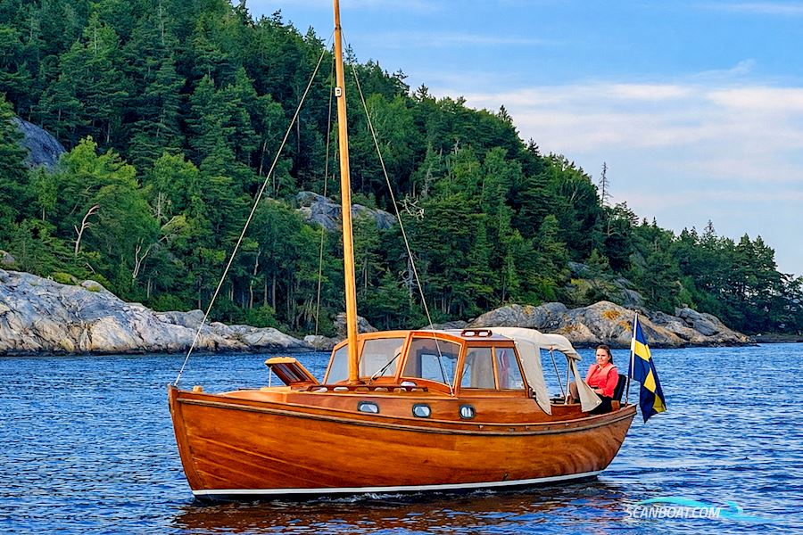 Classic Wooden Motor Yacht
