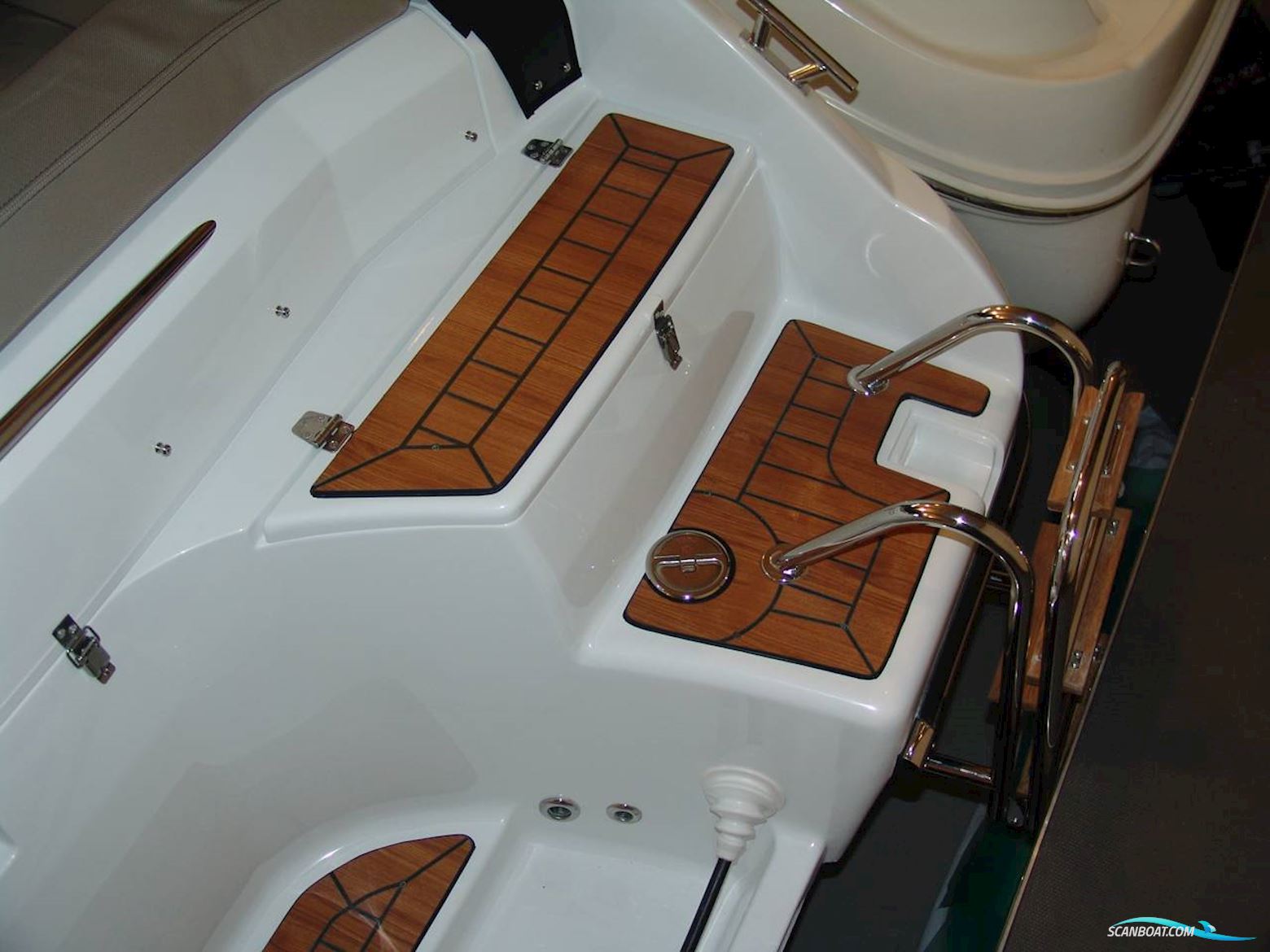 Coaster 600 BR - 100 HK Yamaha/Udstyr