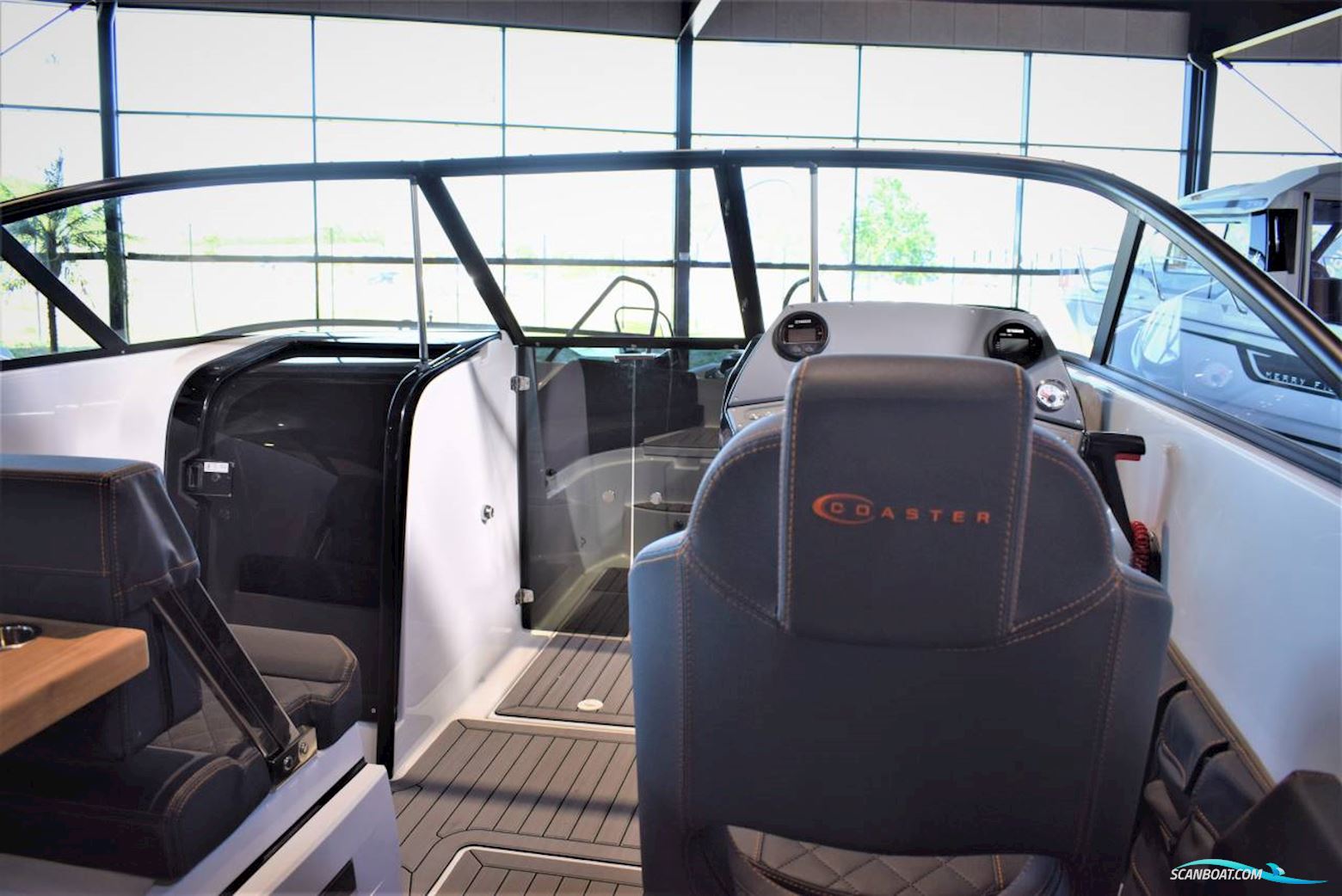 Coaster 600 BR - 100 HK Yamaha/udstyr