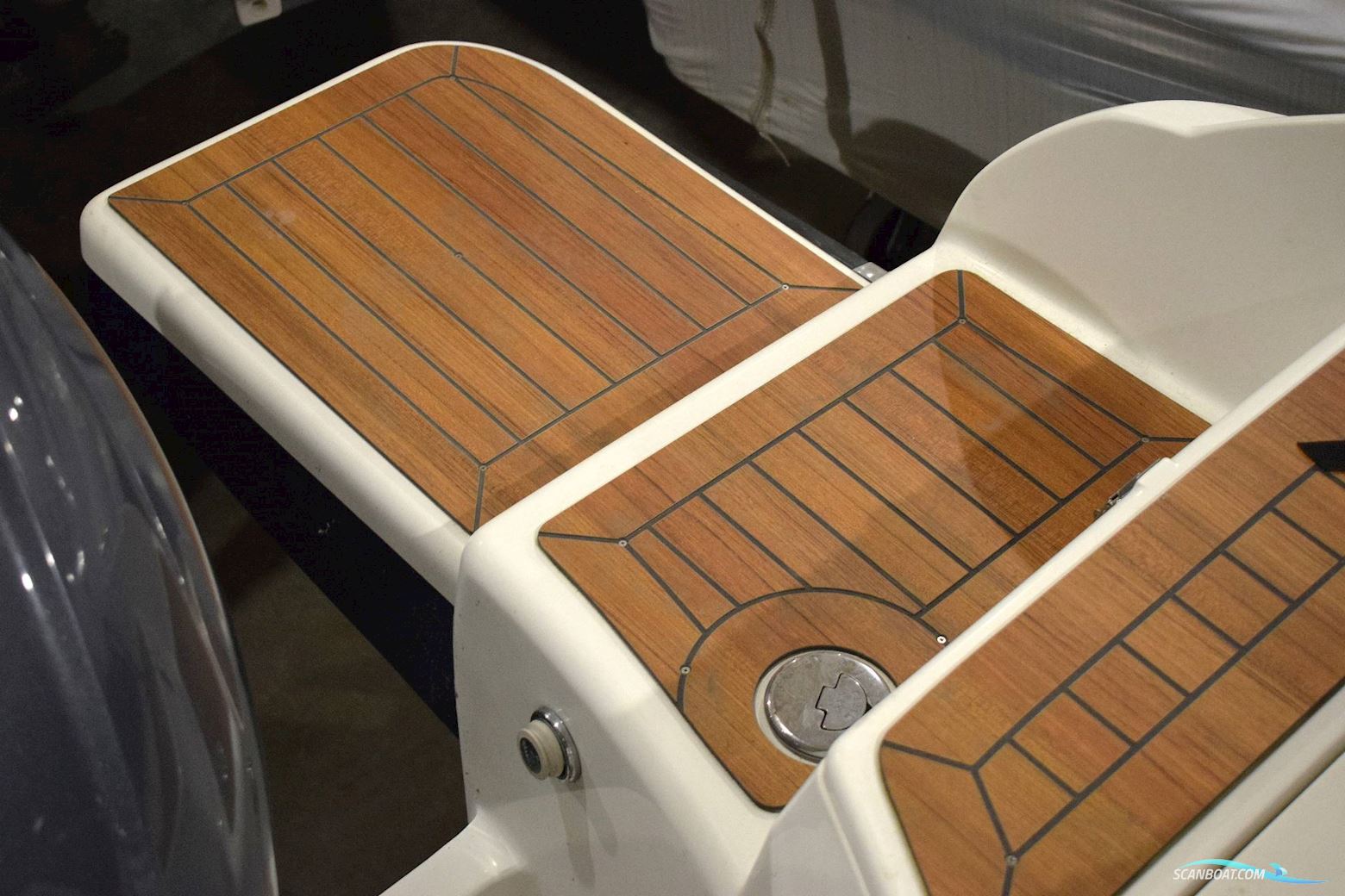 Coaster 600 BR m/100 HK Yamaha og udstyr