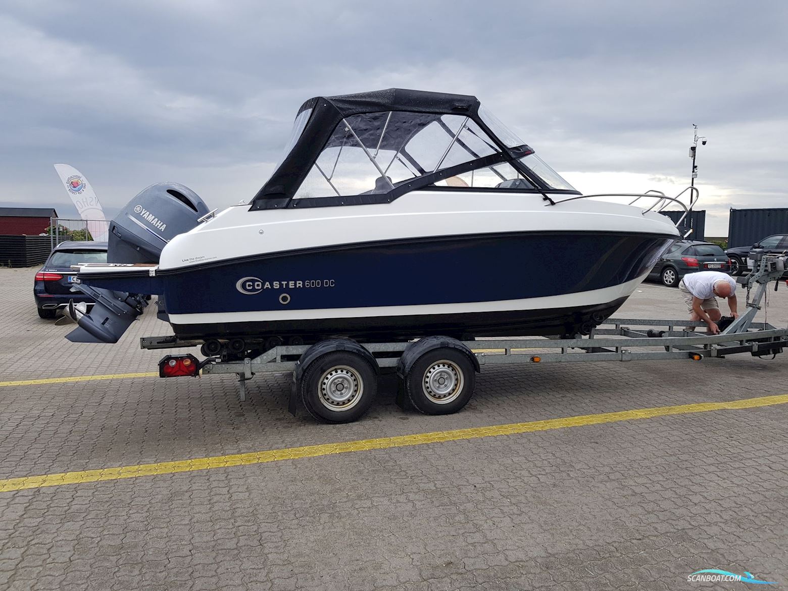 Coaster 600 DC Day Cruiser