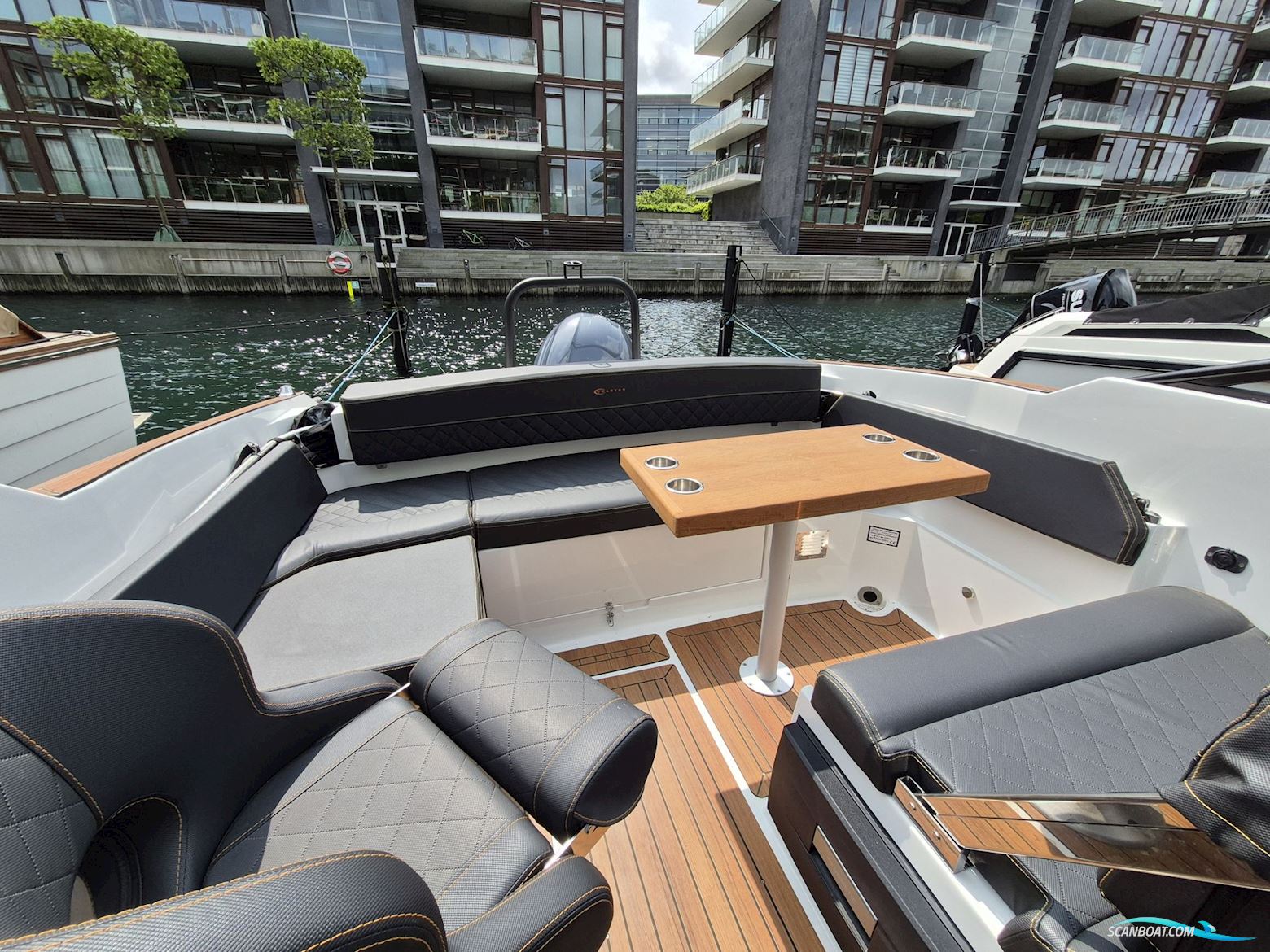 Coaster 600 DC Day Cruiser