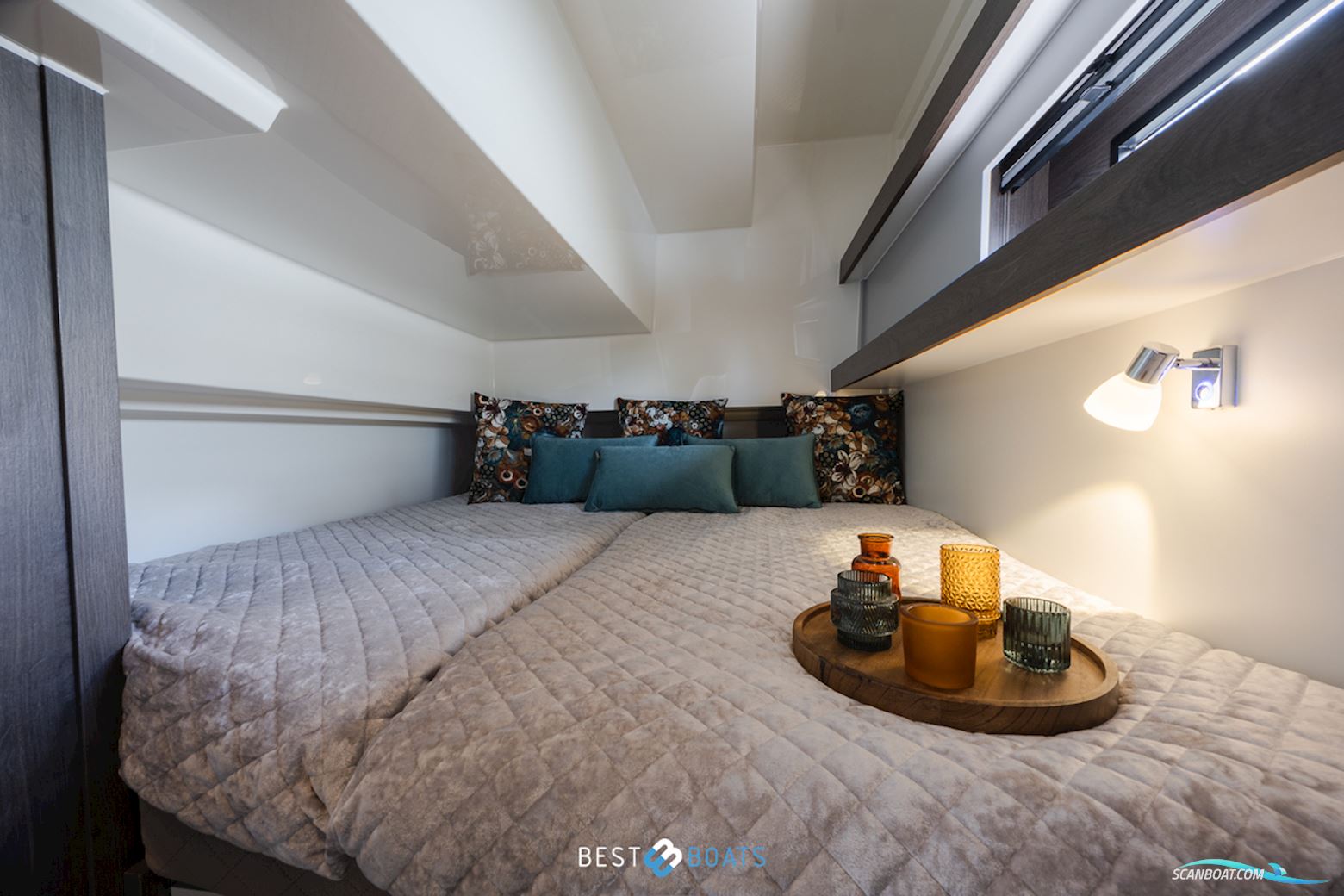 Cobra Yachts Futura 36 Premium Fly
