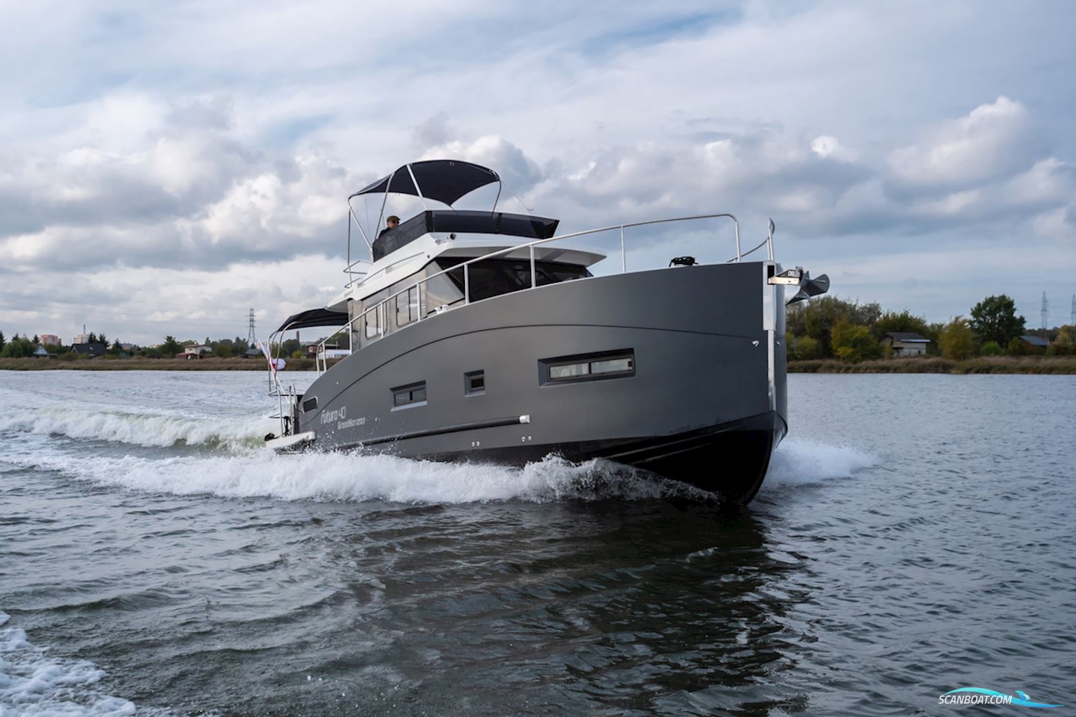 Cobra Yachts Futura 40 Grand Horizon