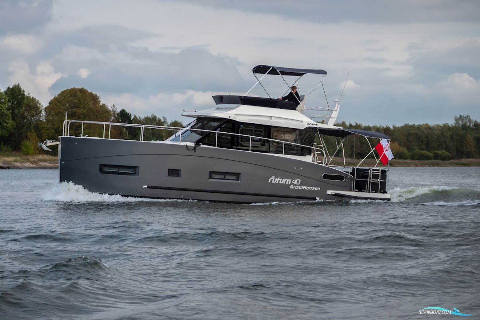 Cobra Yachts Futura 40 Grand Horizon