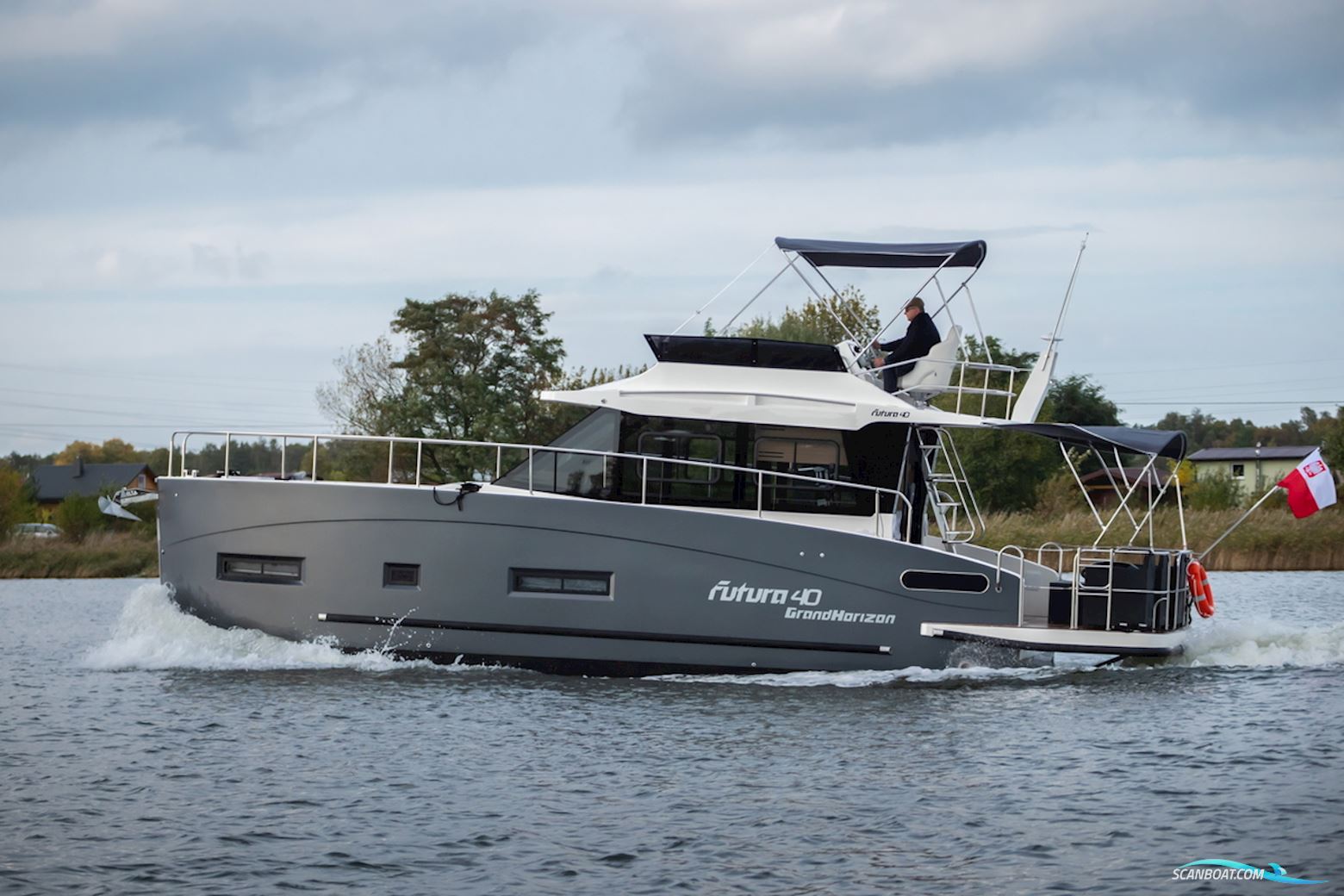 Cobra Yachts Futura 40 Grand Horizon