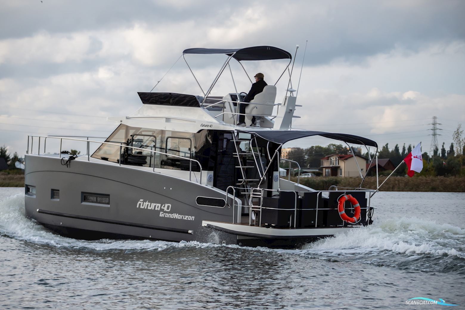 Cobra Yachts Futura 40 Grand Horizon